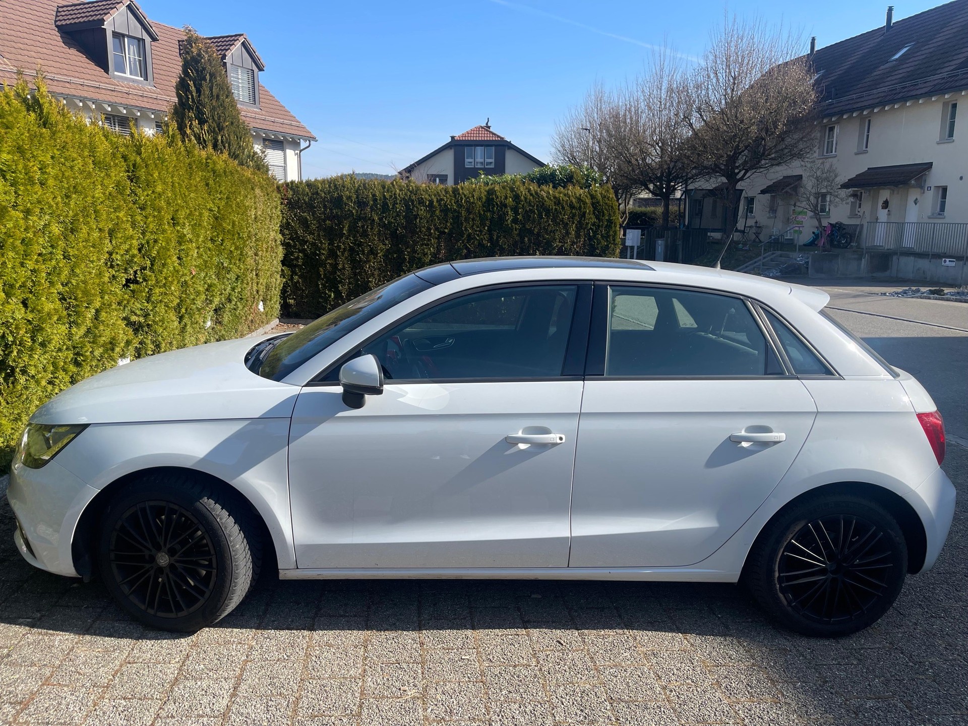 AUDI A1 Sportback 1.6 TDI Ambition-image-5