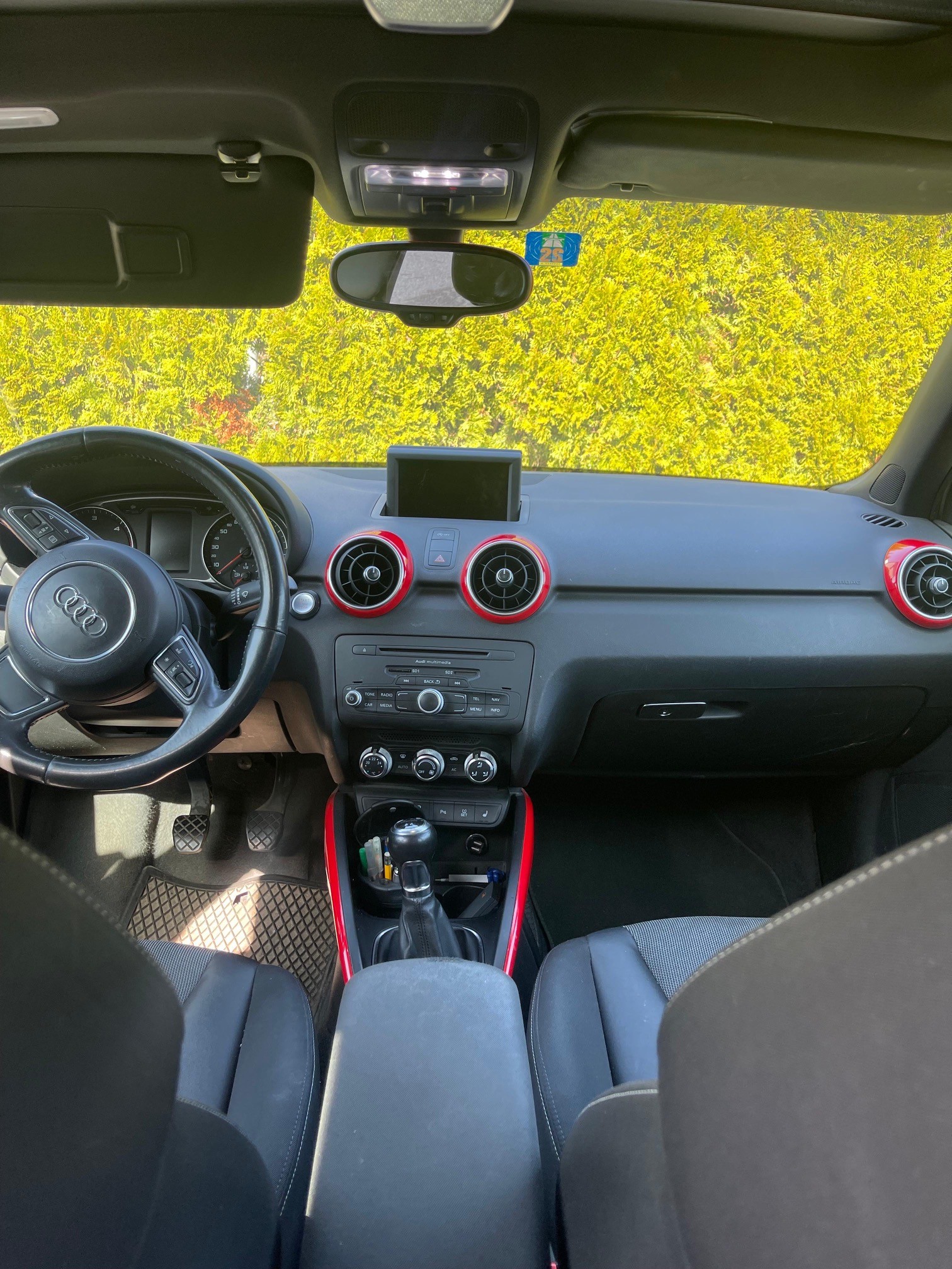 AUDI A1 Sportback 1.6 TDI Ambition-image-4