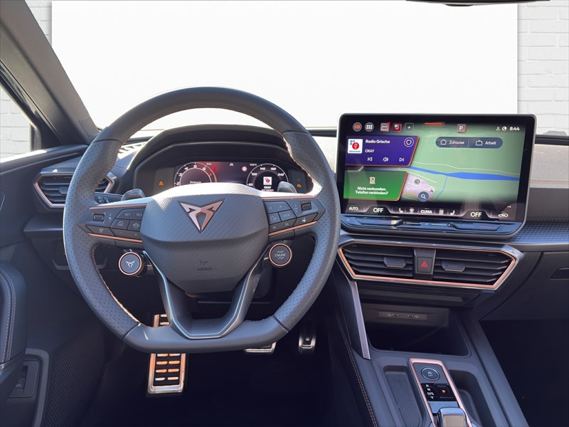 CUPRA Leon ST-image-7