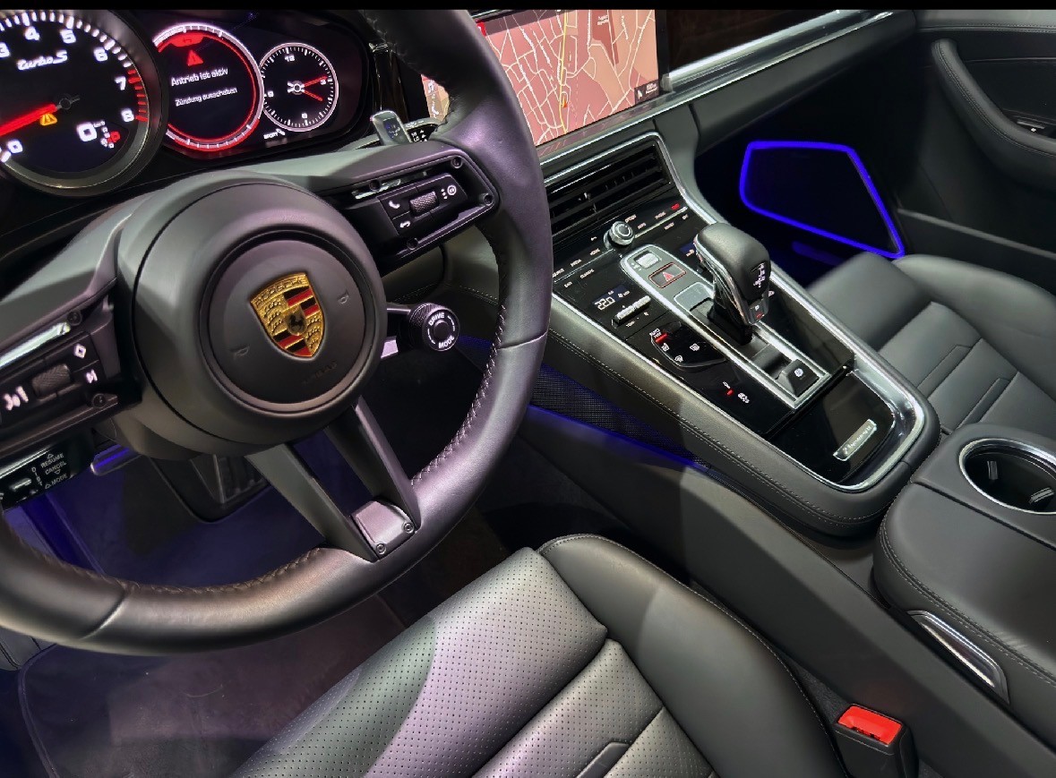 PORSCHE Panamera Turbo S Executive-image-7