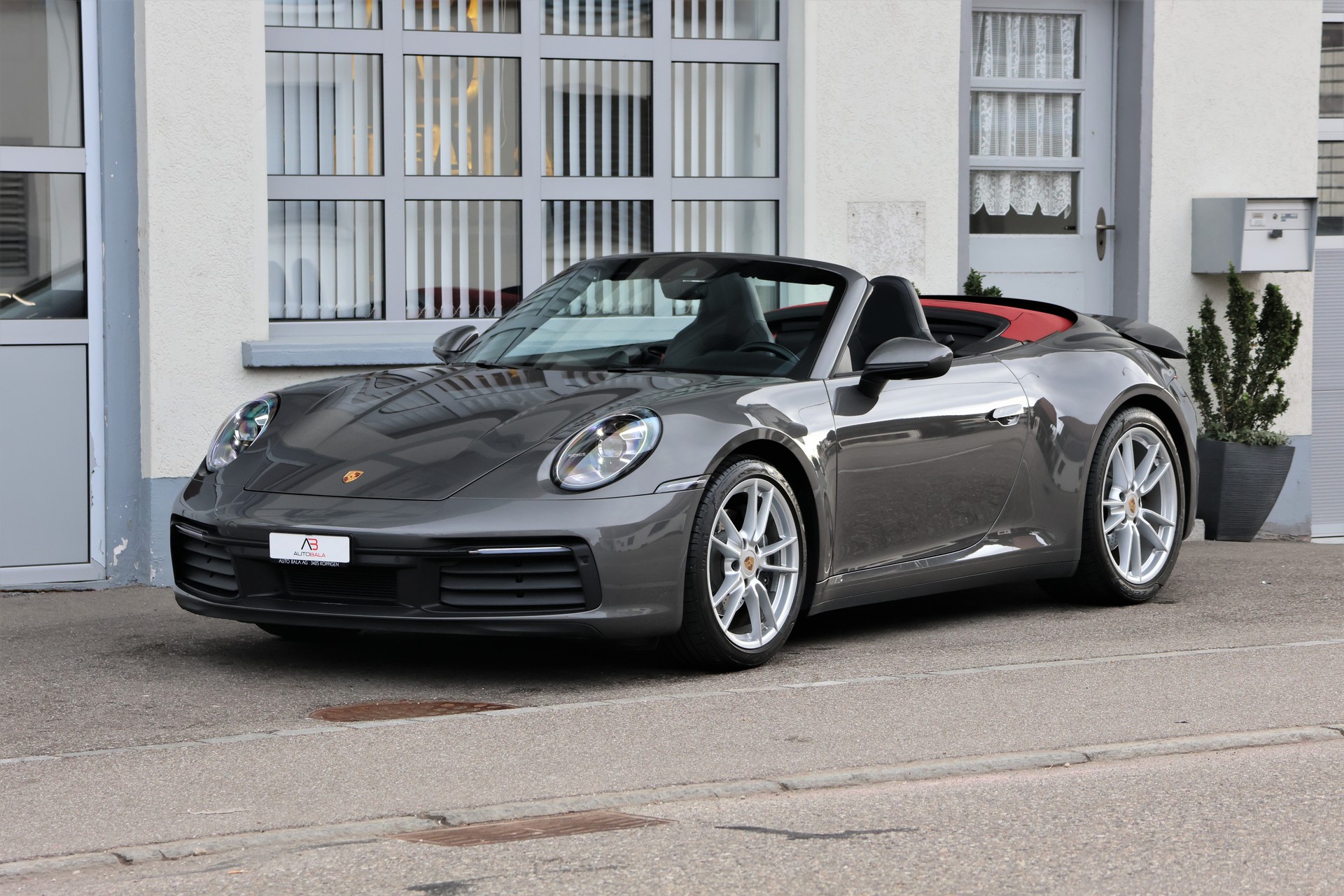 PORSCHE 911 Carrera Cabriolet PDK (CH)-image-6