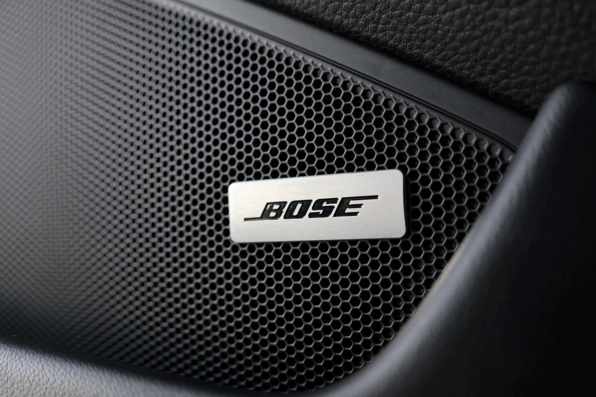 PORSCHE 911 Carrera Cabriolet PDK (CH)-image-19