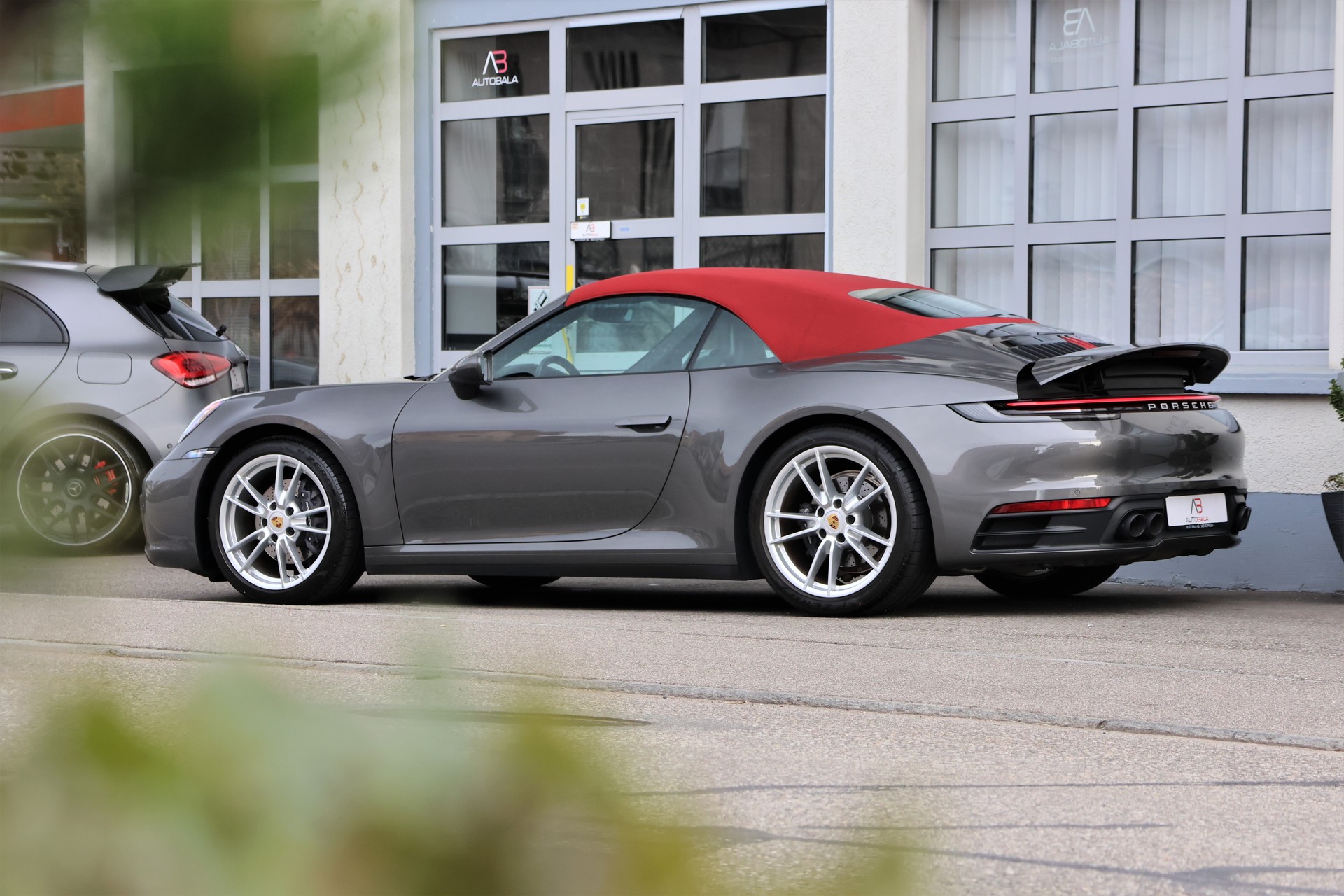 PORSCHE 911 Carrera Cabriolet PDK (CH)-image-3