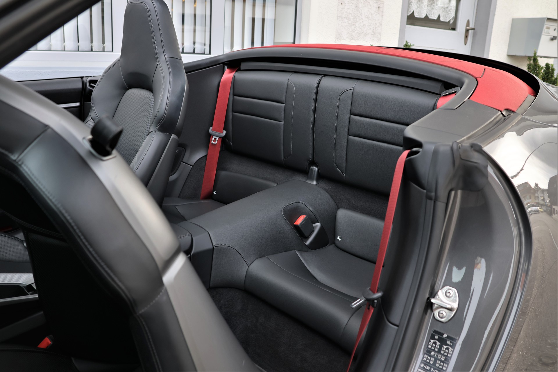 PORSCHE 911 Carrera Cabriolet PDK (CH)-image-20