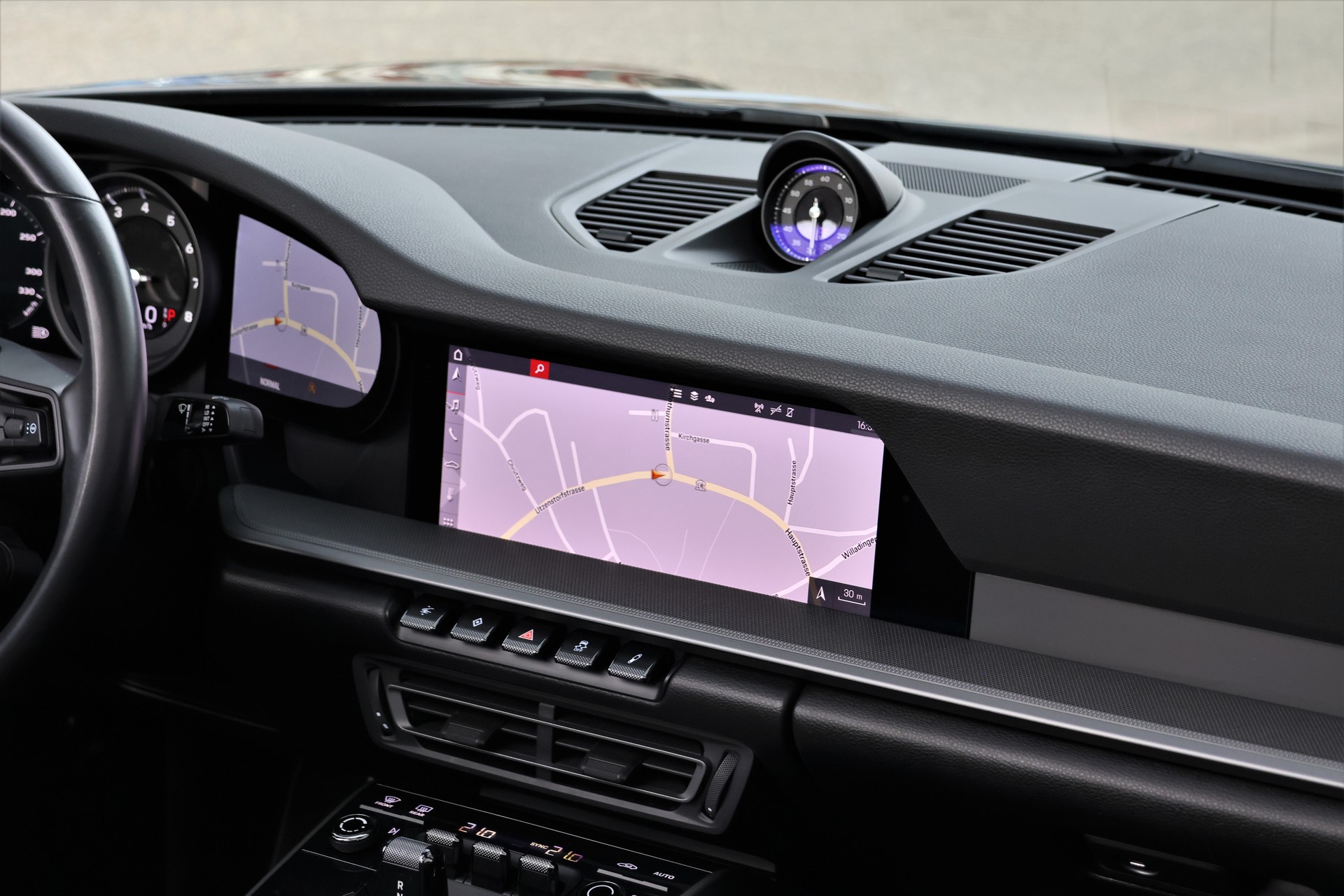 PORSCHE 911 Carrera Cabriolet PDK (CH)-image-28