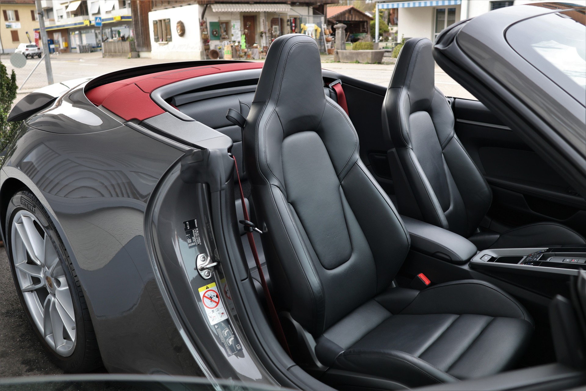 PORSCHE 911 Carrera Cabriolet PDK (CH)-image-27