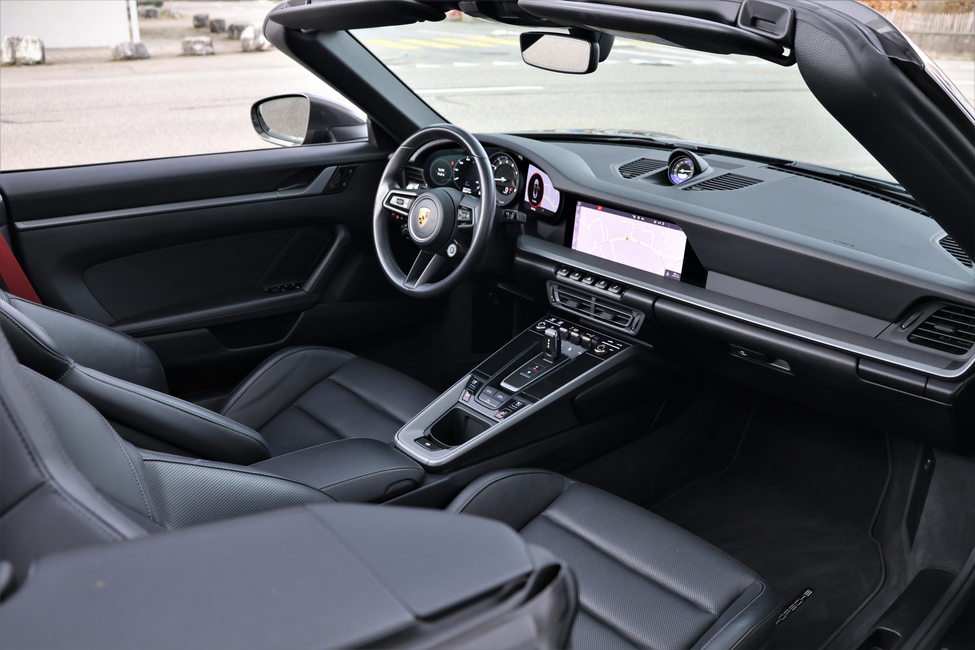 PORSCHE 911 Carrera Cabriolet PDK (CH)-image-24