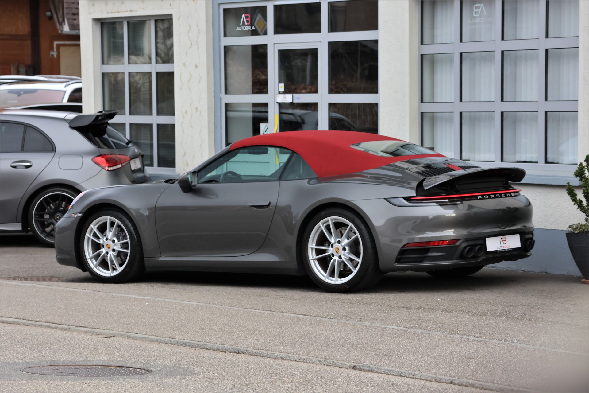 PORSCHE 911 Carrera Cabriolet PDK (CH)-image-4