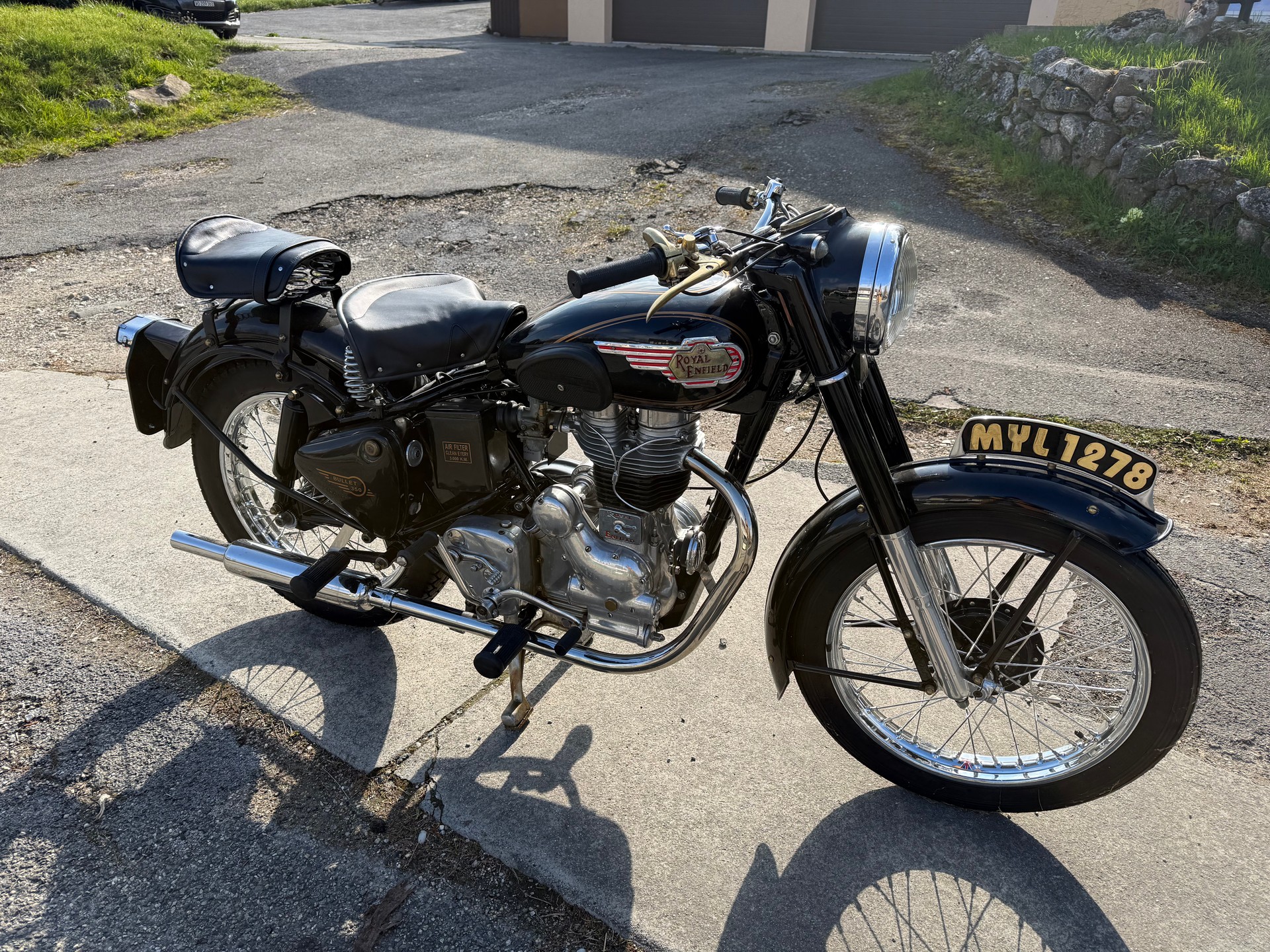 ROYAL ENFIELD BULLET 350-image-1