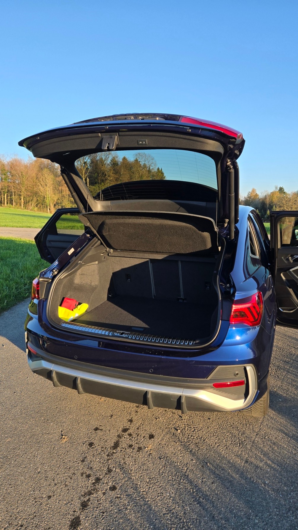 AUDI Q3 Sportback 40 TDI S line Attraction quattro S-tronic-image-2