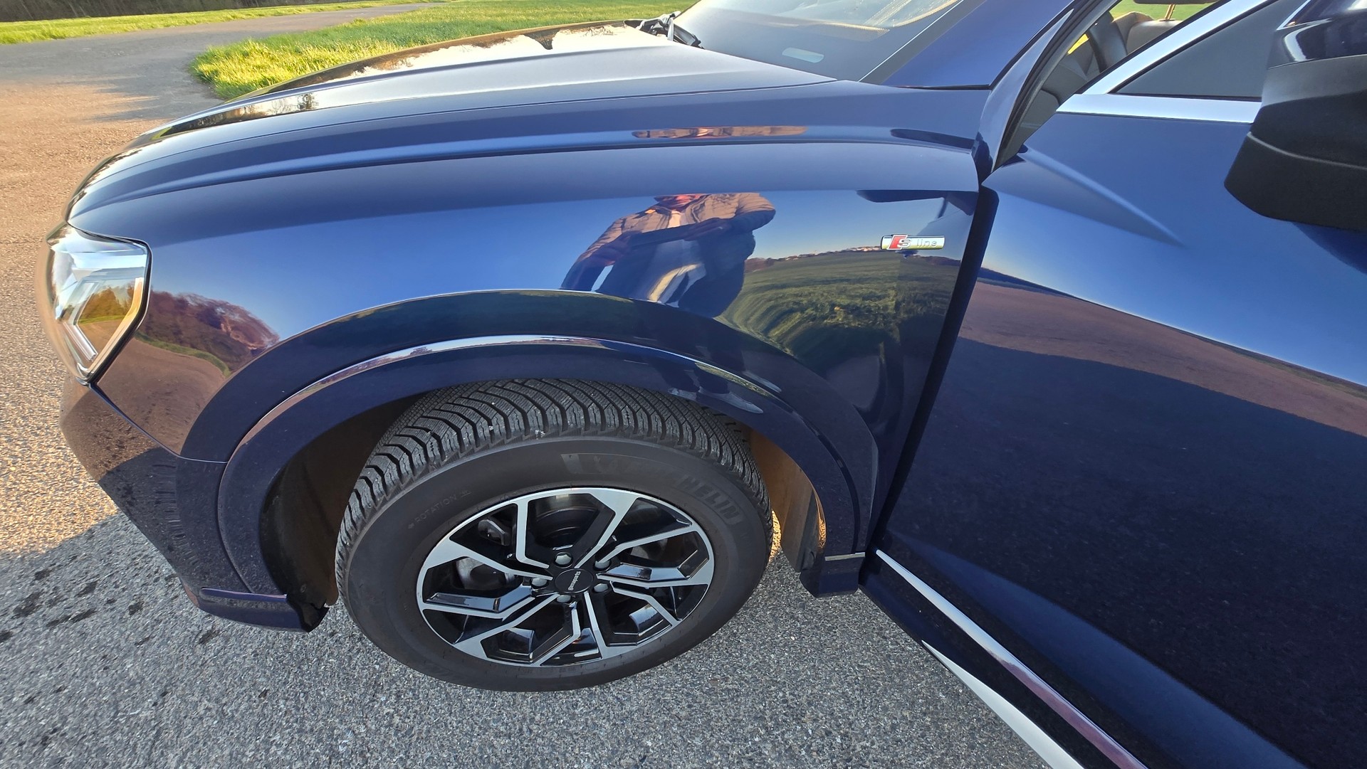 AUDI Q3 Sportback 40 TDI S line Attraction quattro S-tronic-image-4