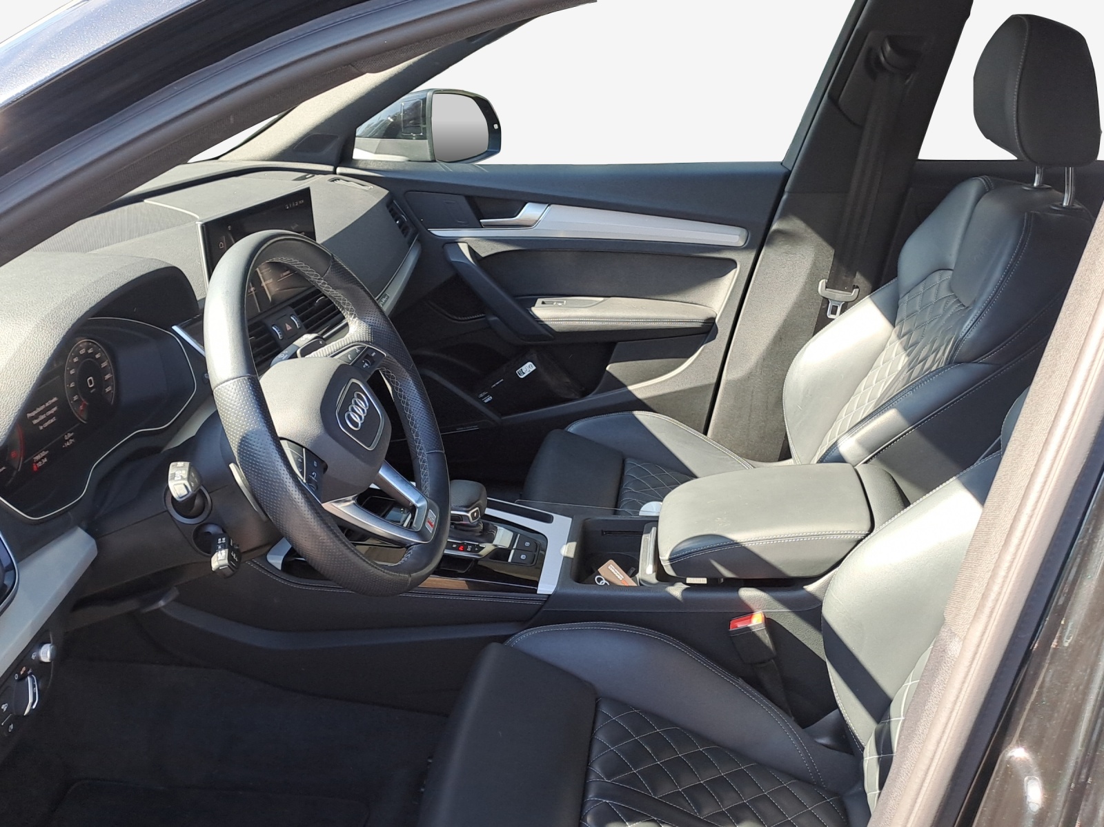 AUDI Q5 Sportback 40 TDI Blackedition quattro S-tronic-image-7