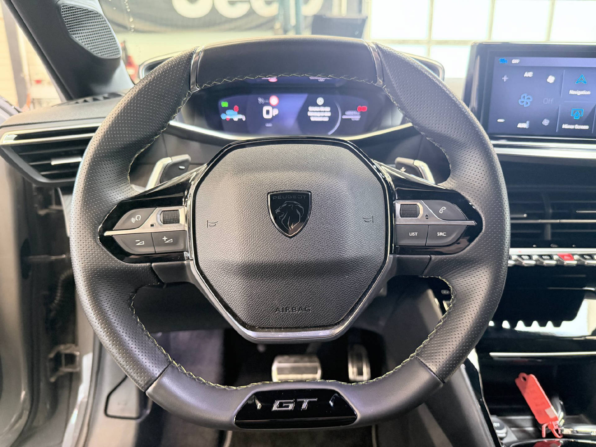 PEUGEOT 208 1.2 Hybrid 145 GT-image-8