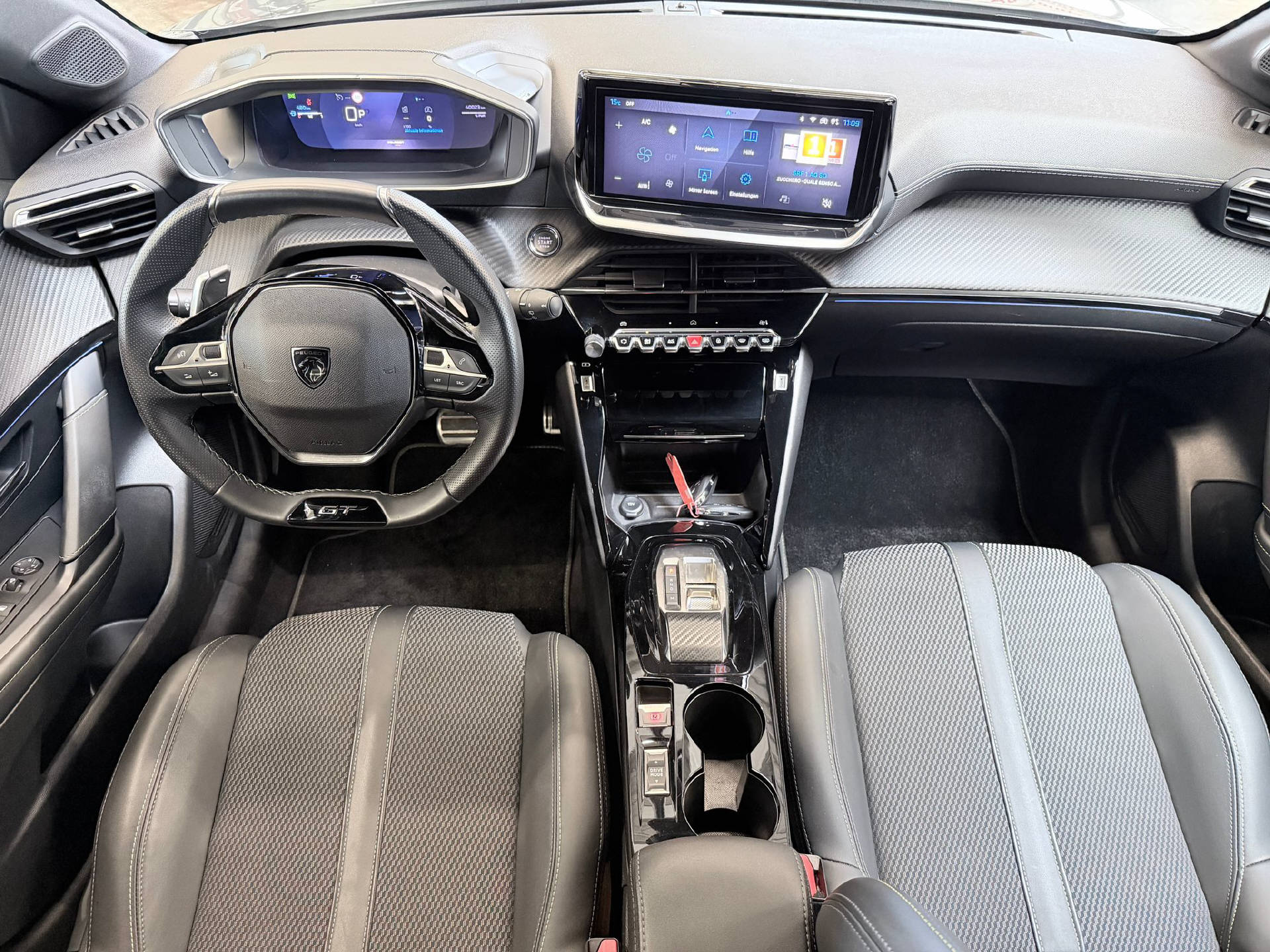 PEUGEOT 208 1.2 Hybrid 145 GT-image-7