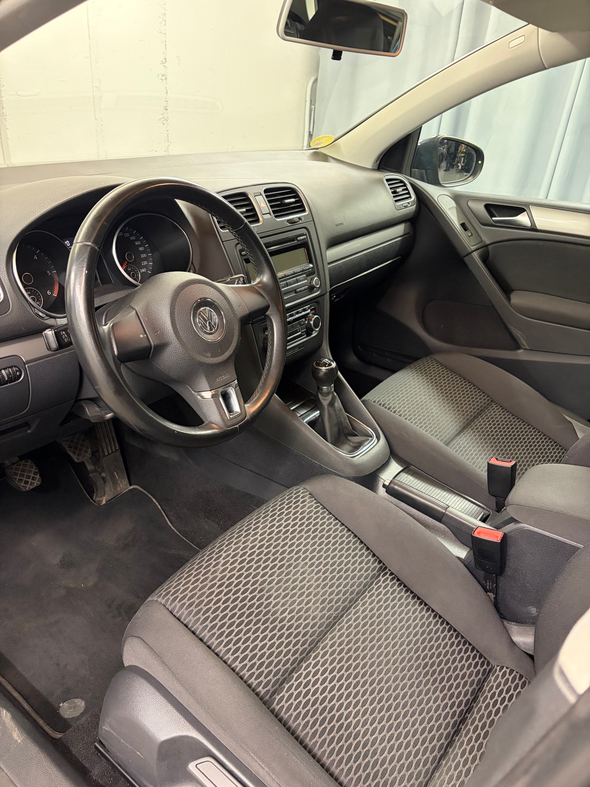 VW Golf 2.0 TDI Comfortline-image-6