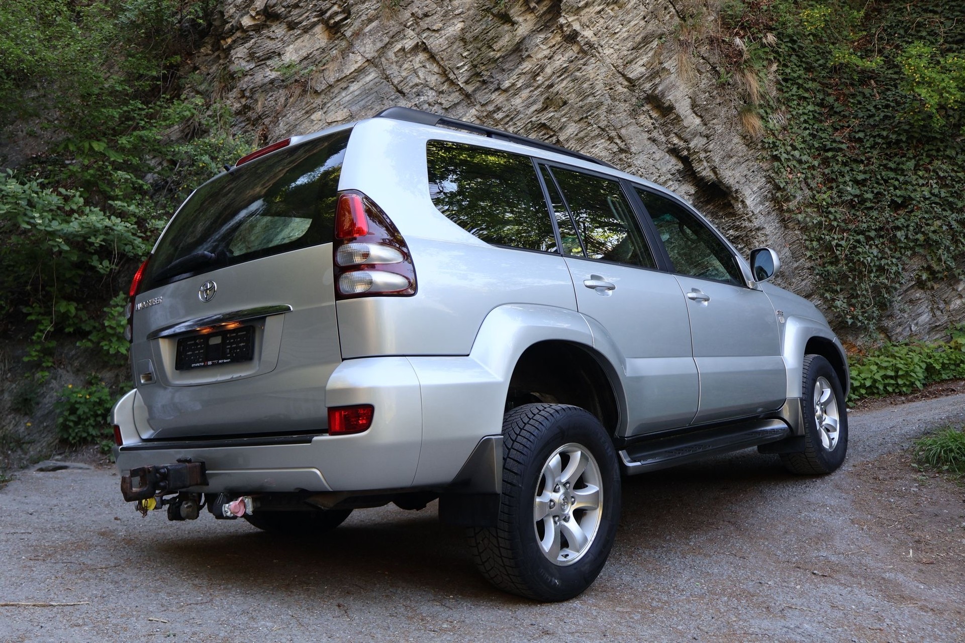 TOYOTA Land Cruiser 3.0 TD Linea Sol Executive-image-4