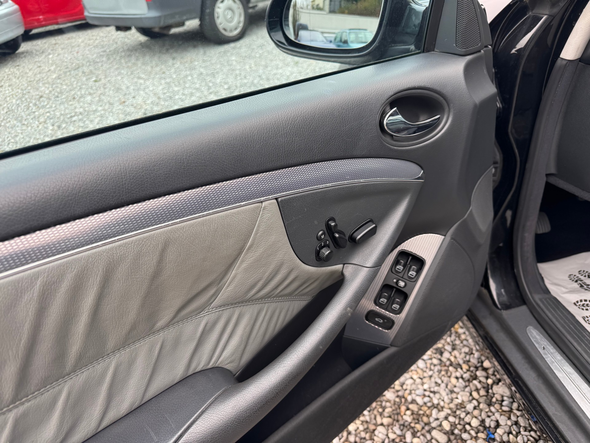 MERCEDES-BENZ CLK 320 Avantgarde Automatic-image-11