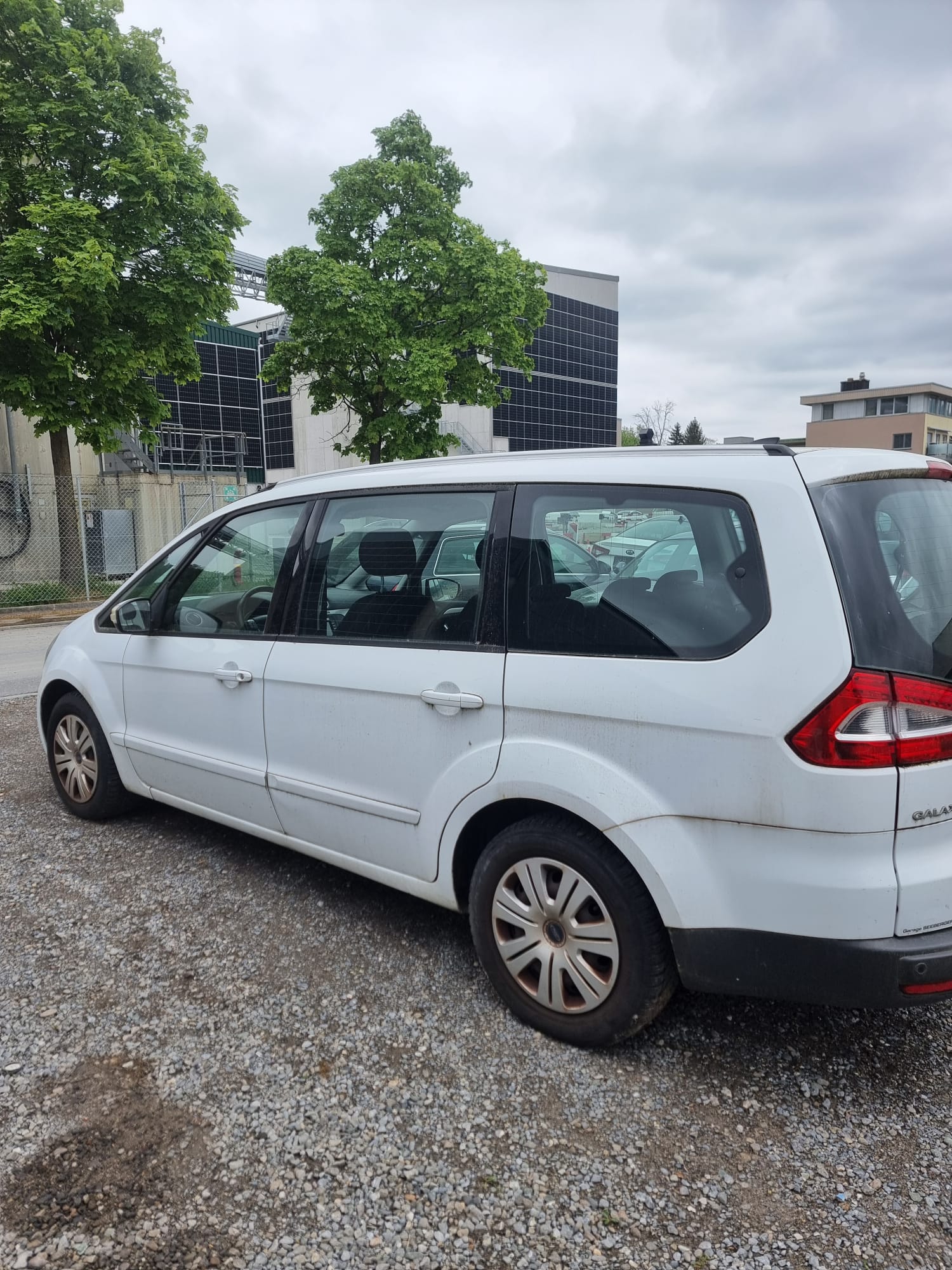 FORD Galaxy 1.6 SCTi Ghia-image-4