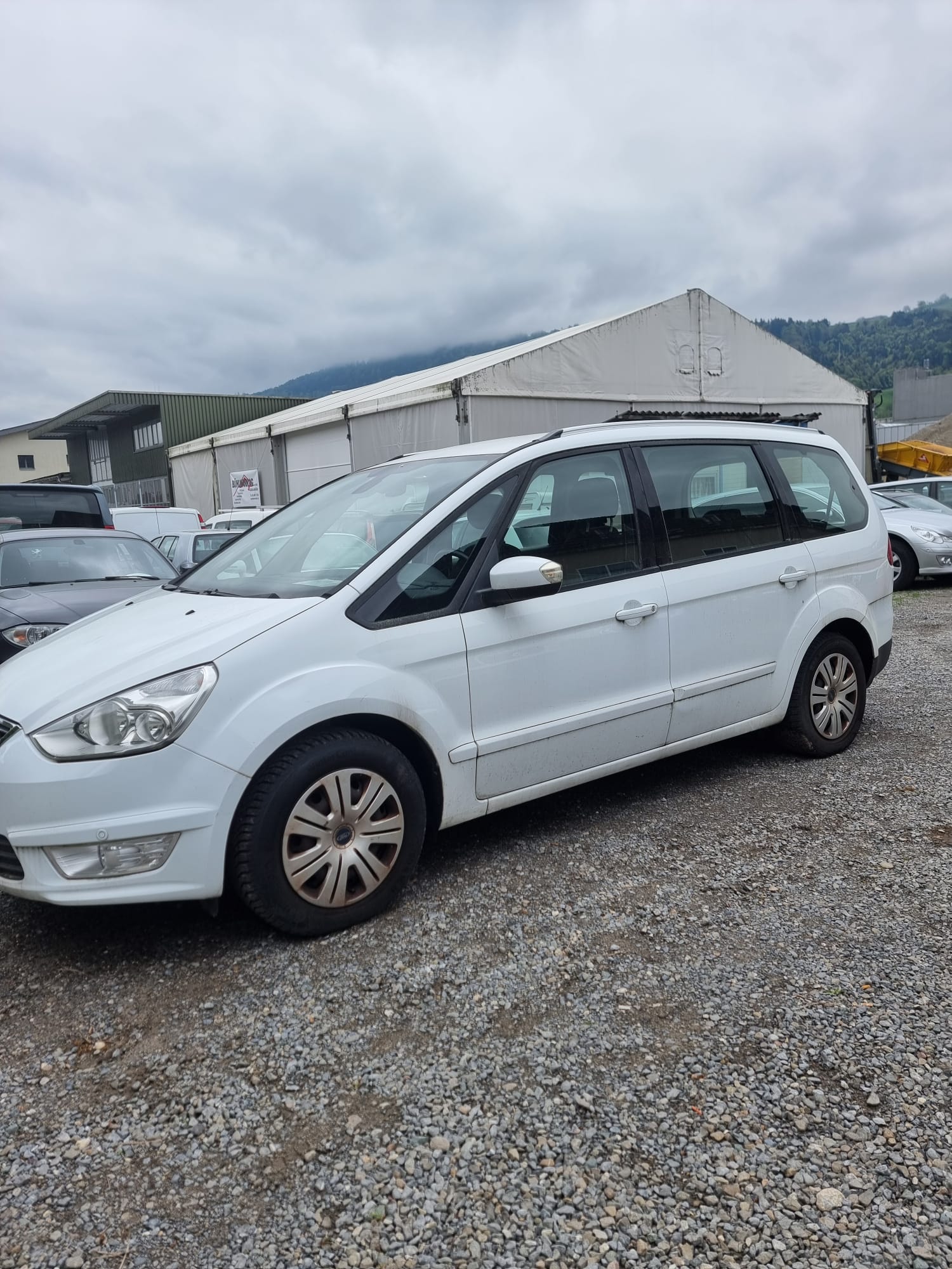 FORD Galaxy 1.6 SCTi Ghia-image-1