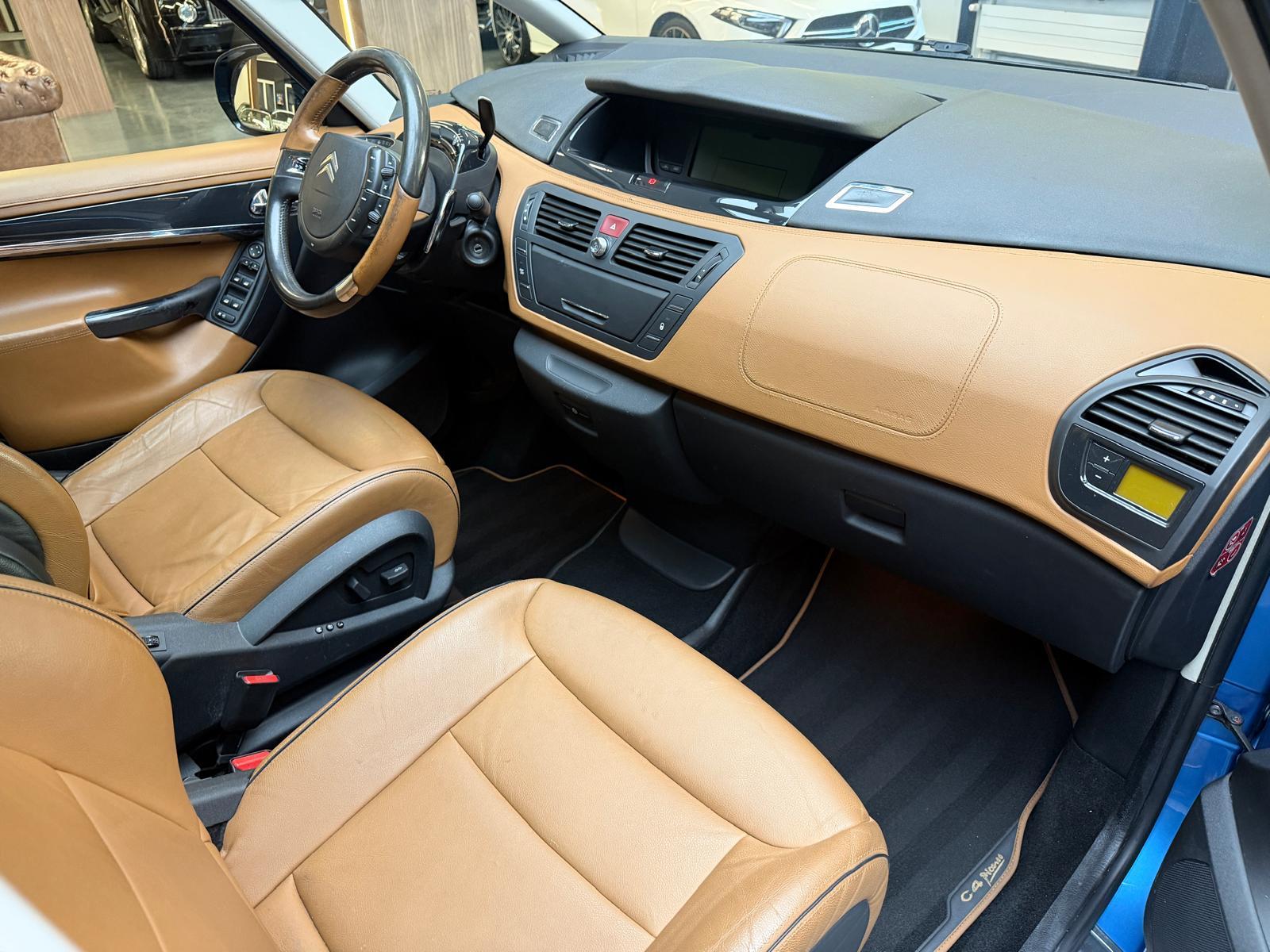 CITROEN C4 Picasso 2.0 HDi Dynamique+-image-15