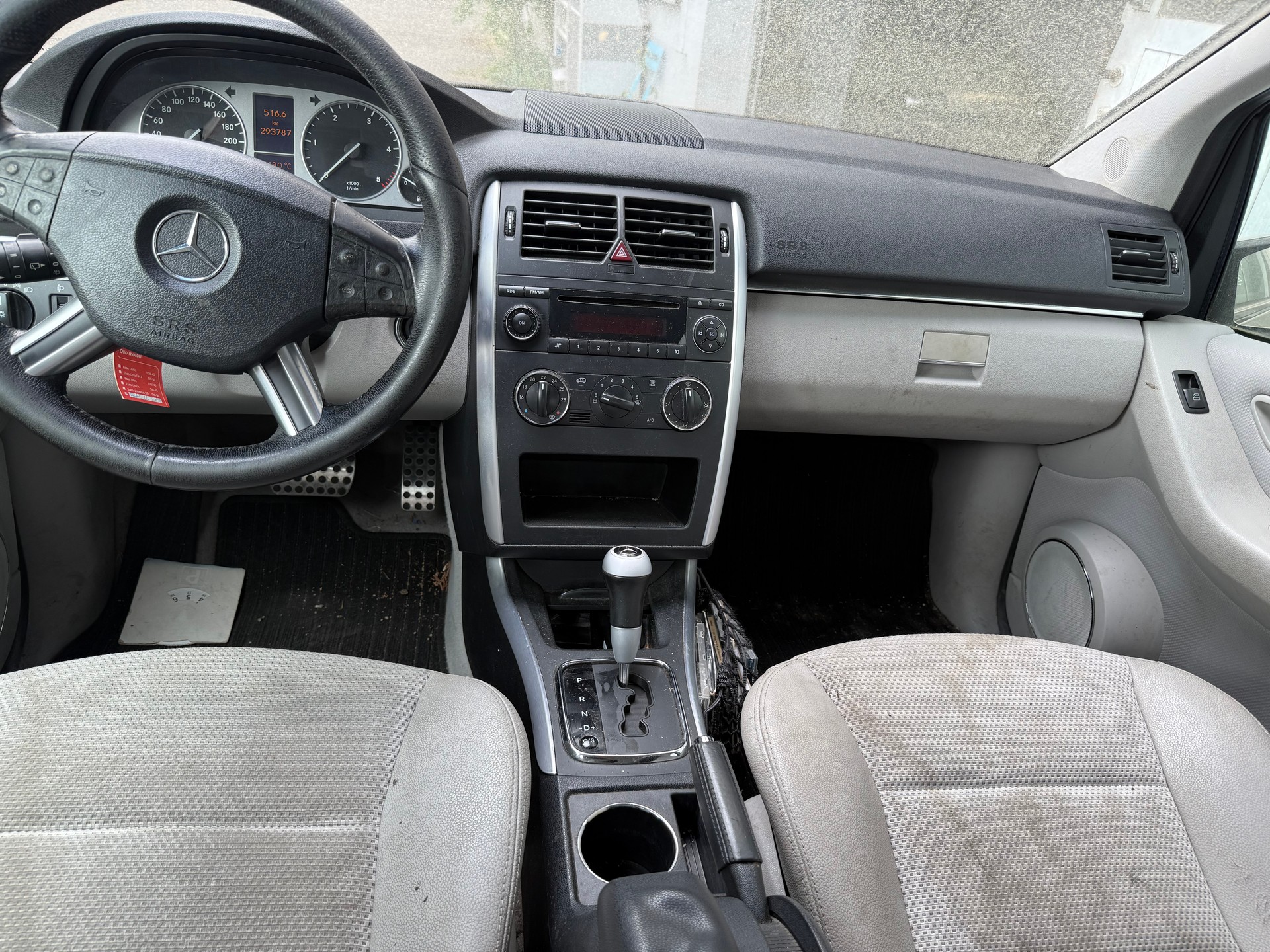 MERCEDES-BENZ B 180 CDI-image-11