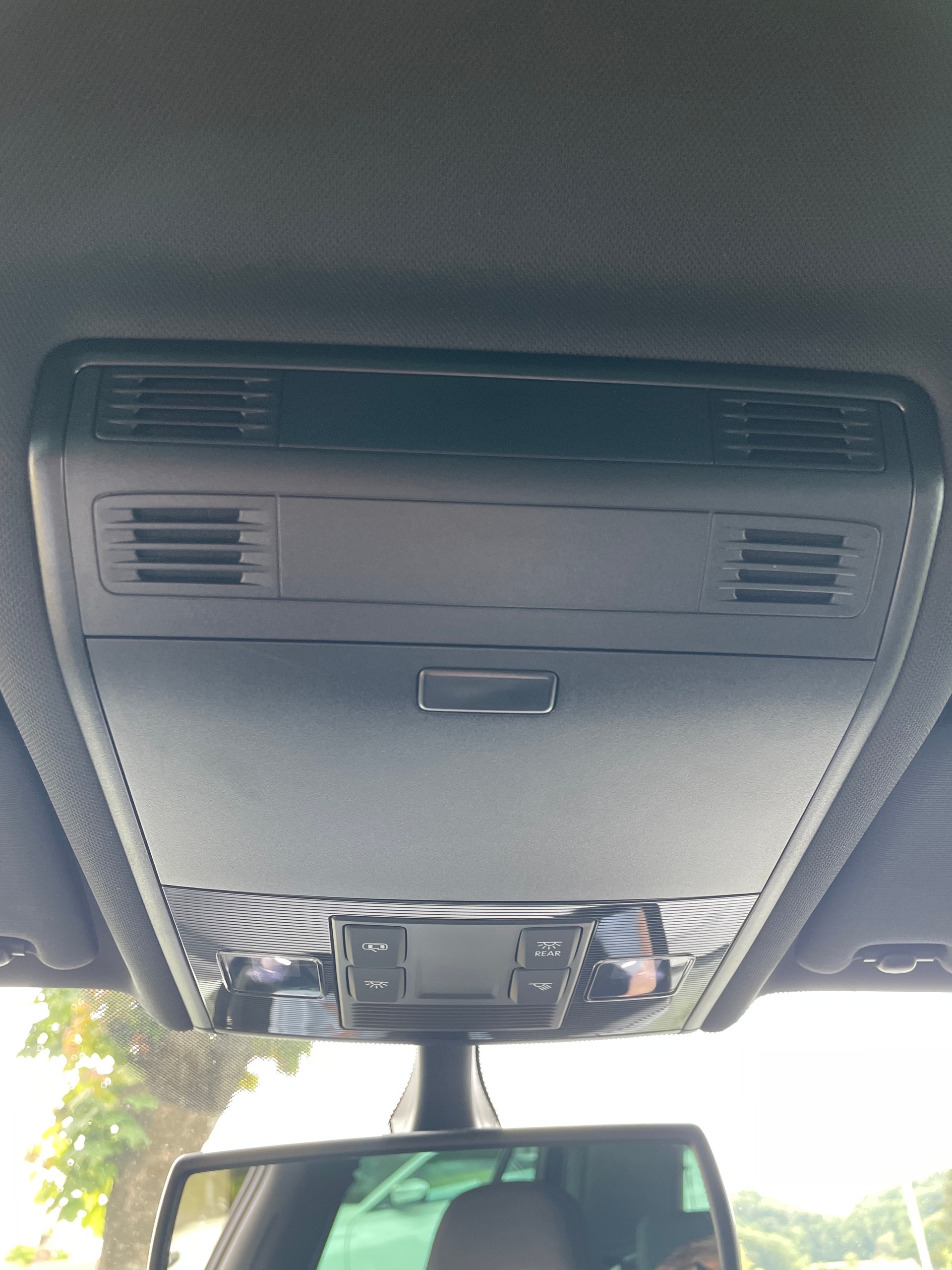 VW Golf VII 2.0 TSI R DSG 4motion-image-25
