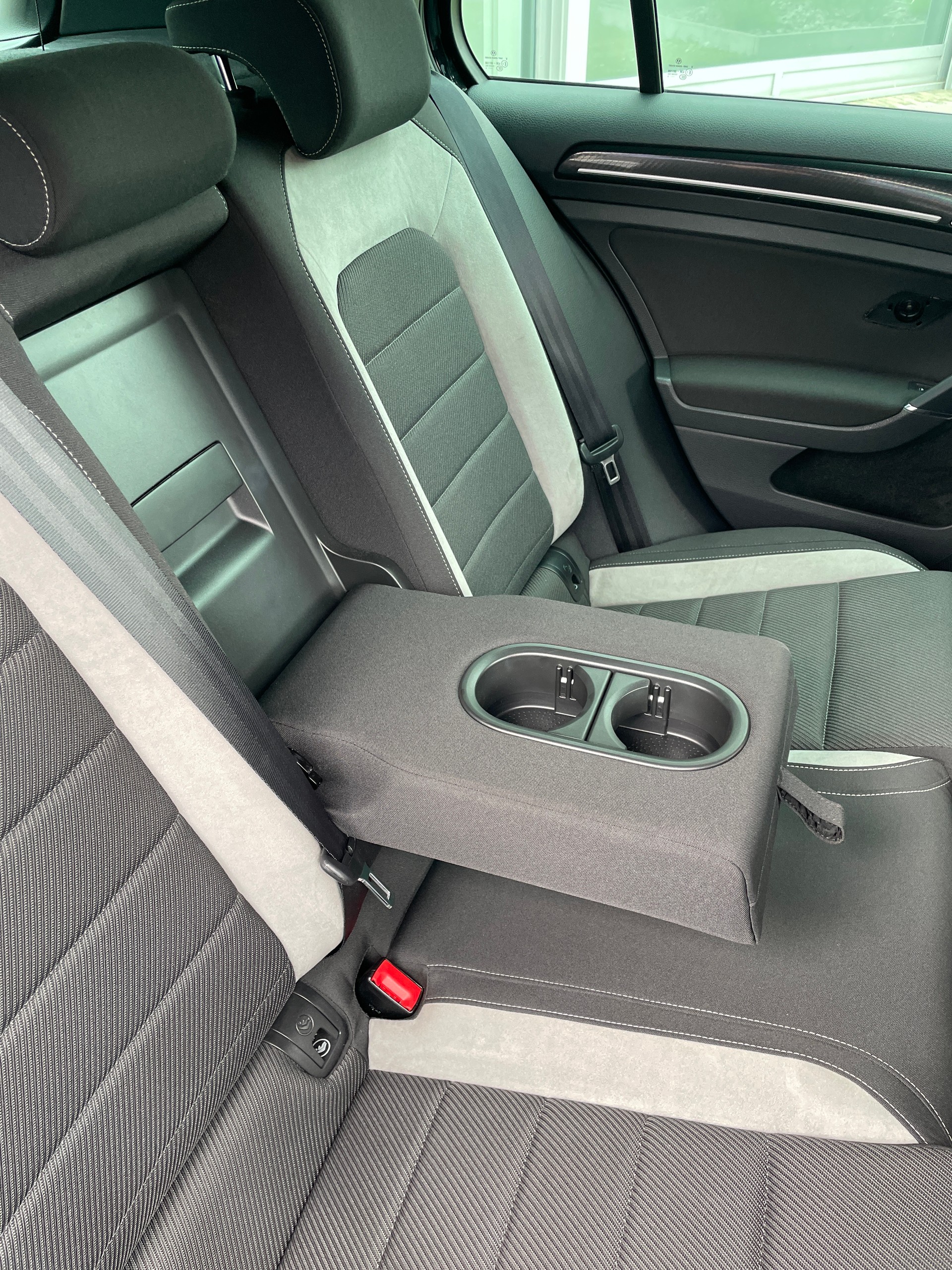 VW Golf VII 2.0 TSI R DSG 4motion-image-20