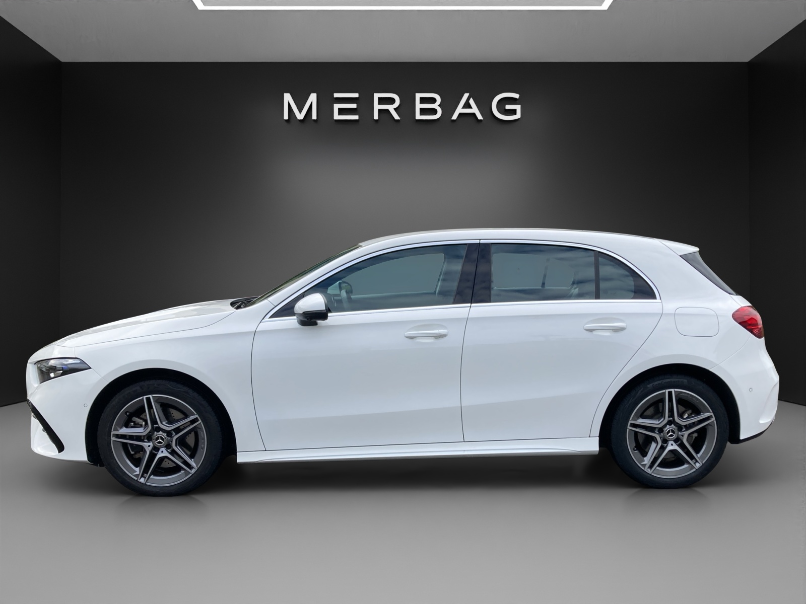 MERCEDES-BENZ A 250 e EQ Star 8G-DCT-image-12
