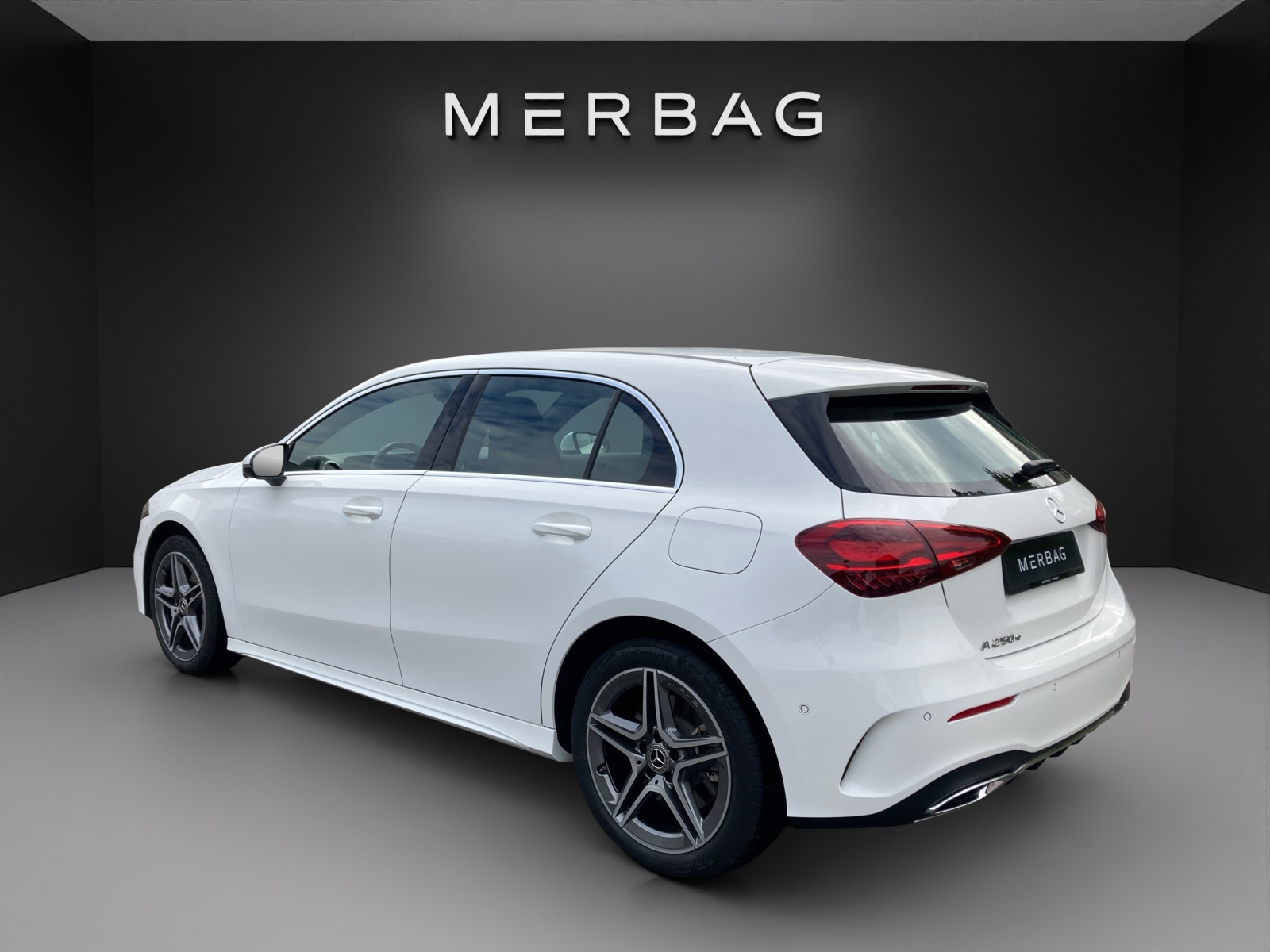 MERCEDES-BENZ A 250 e EQ Star 8G-DCT-image-11