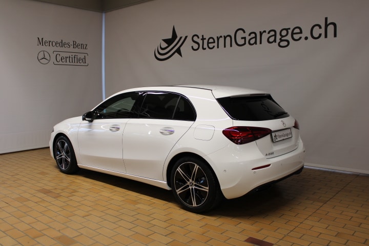 MERCEDES-BENZ A 200 Progressive-image-2