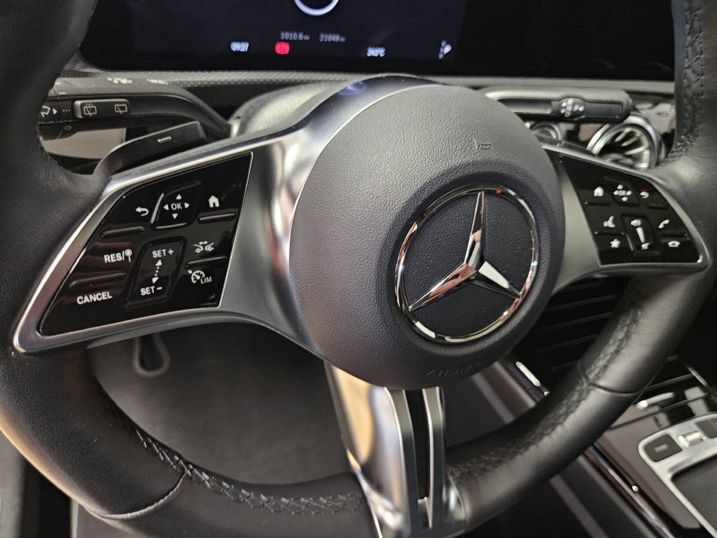 MERCEDES-BENZ A 200 Progressive-image-8