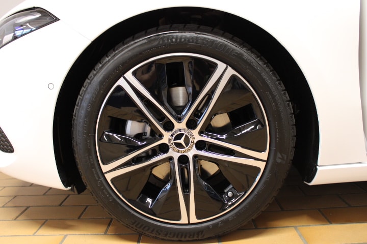 MERCEDES-BENZ A 200 Progressive-image-9