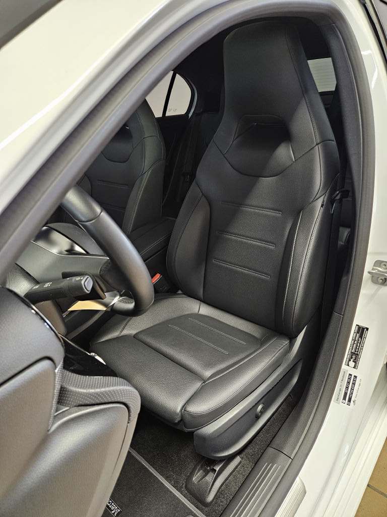 MERCEDES-BENZ A 200 Progressive-image-5