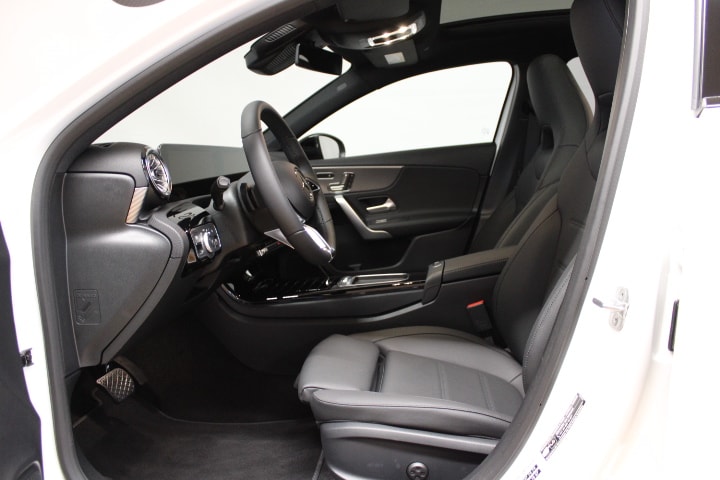 MERCEDES-BENZ A 200 Progressive-image-5