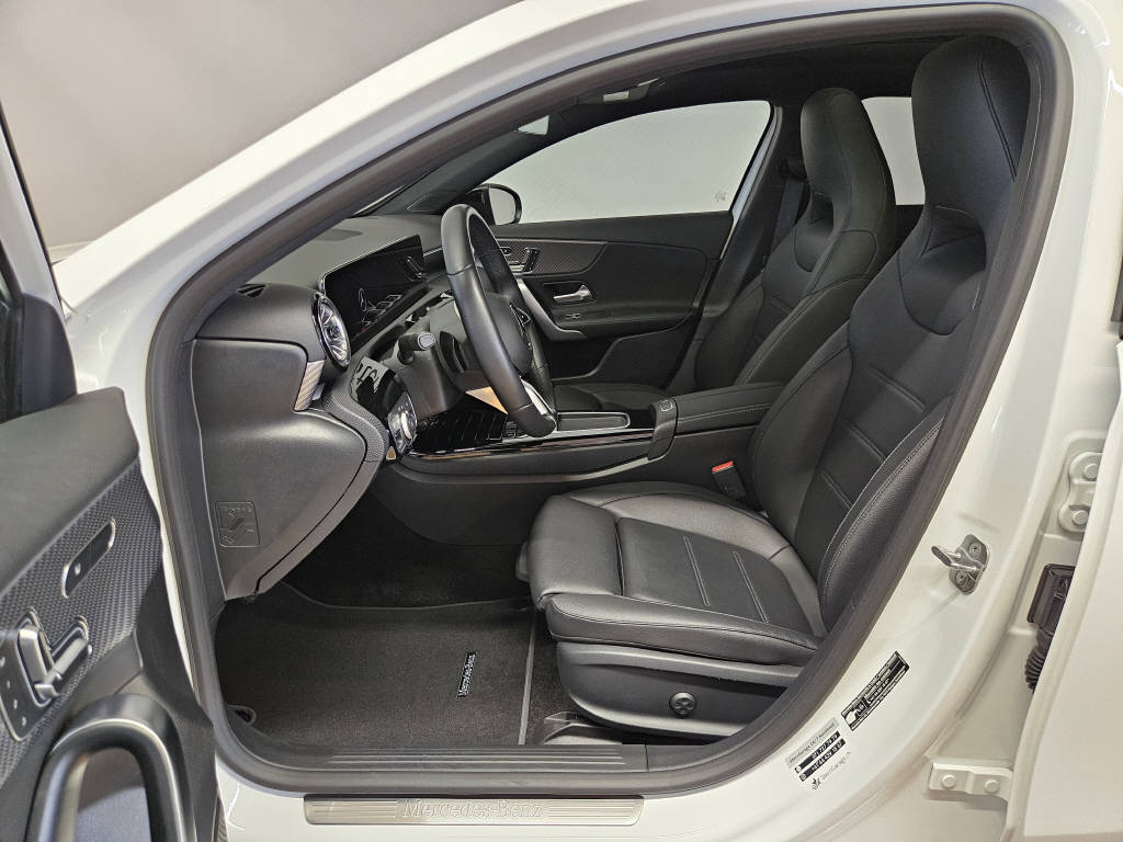 MERCEDES-BENZ A 200 Progressive-image-6