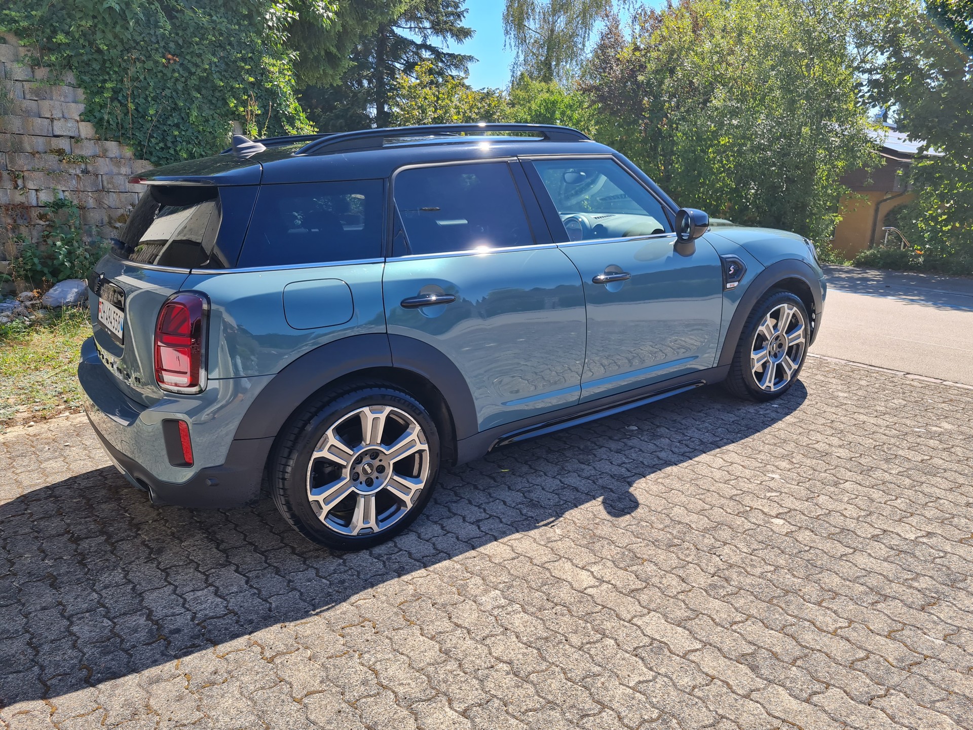 MINI 2.0i Cooper S ALL4-image-2