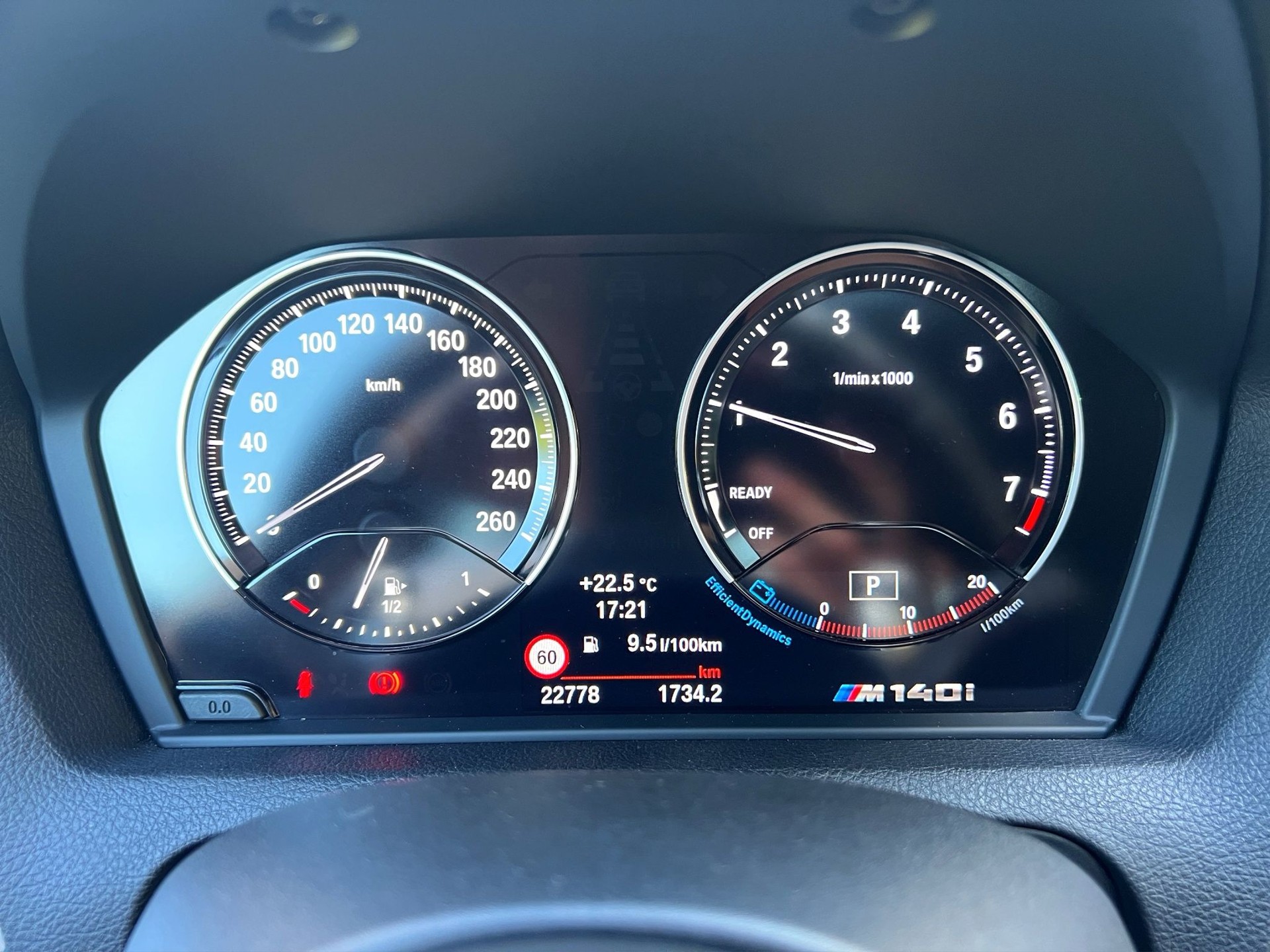 BMW M140i xDrive Steptronic-image-16