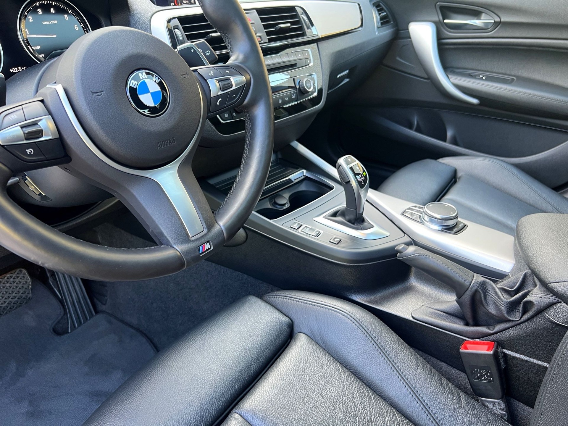 BMW M140i xDrive Steptronic-image-15