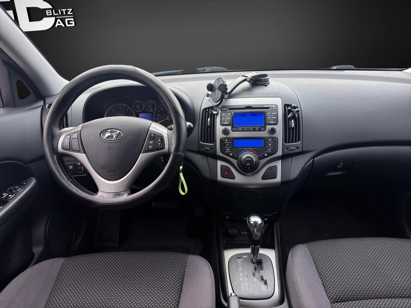 HYUNDAI i30 Wagon 1.6 CRDi Style Automatic-image-10