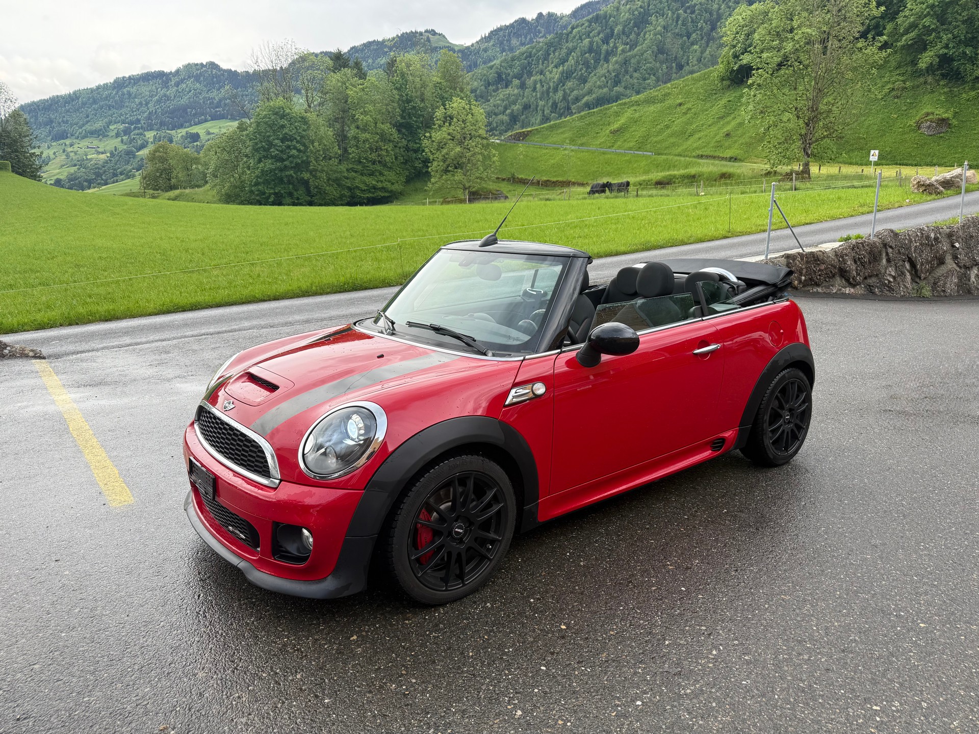MINI Cooper John Cooper Works Cabriolet-image-2