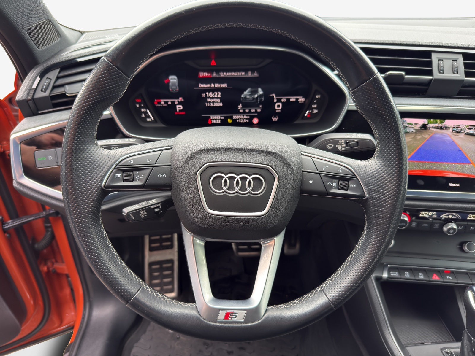 AUDI Q3 35 TFSI S line Attraction S-tronic-image-9