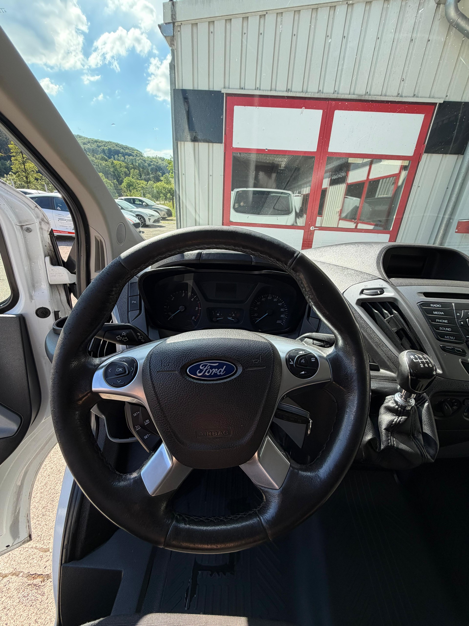 FORD Transit Custom Van 270 L1H1 Trend-image-8
