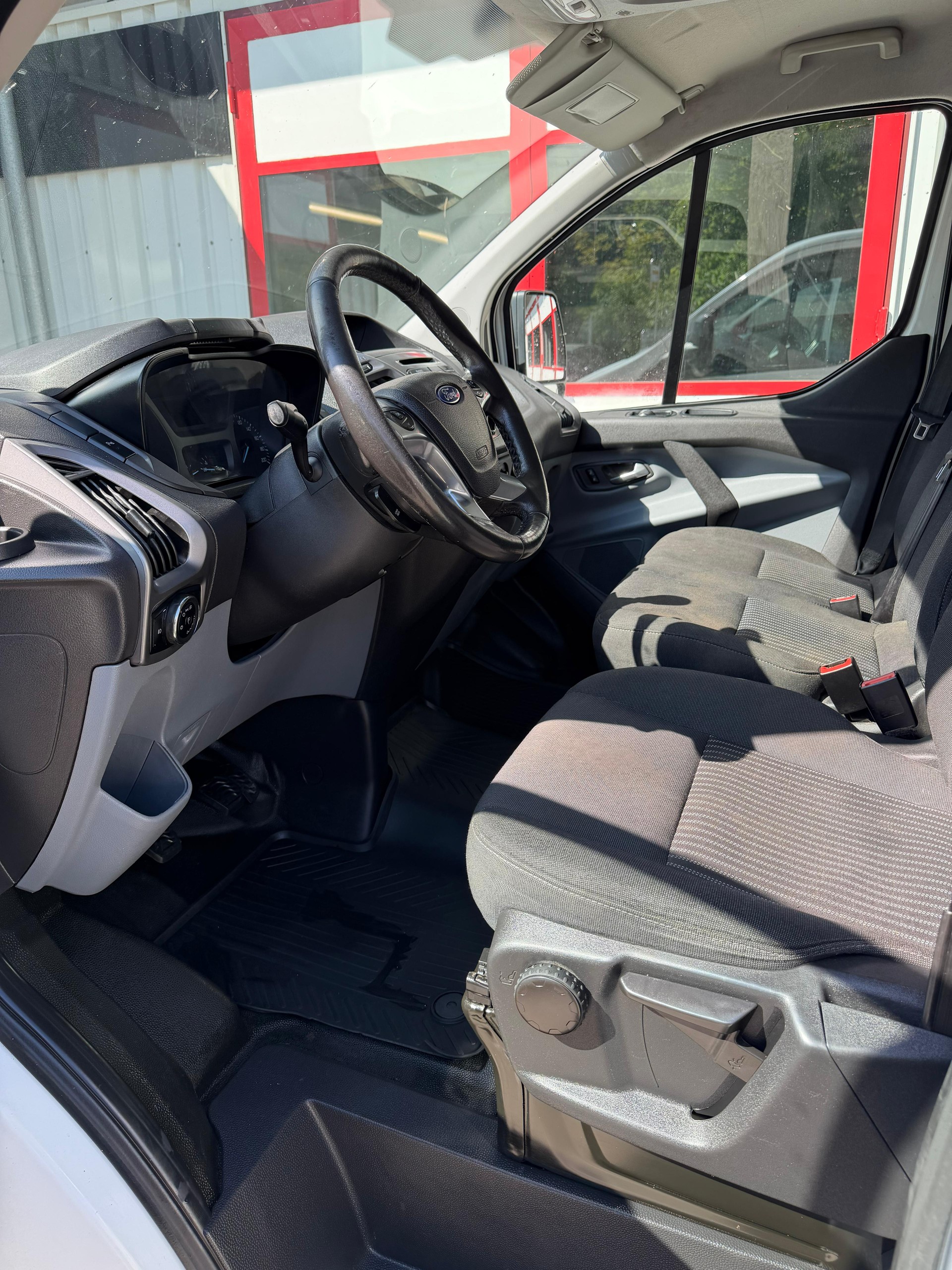 FORD Transit Custom Van 270 L1H1 Trend-image-7
