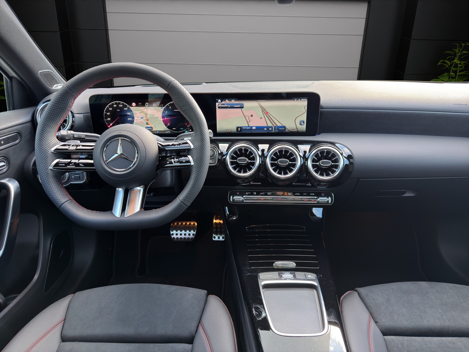 MERCEDES-BENZ A 220 d 8G-DCT-image-11
