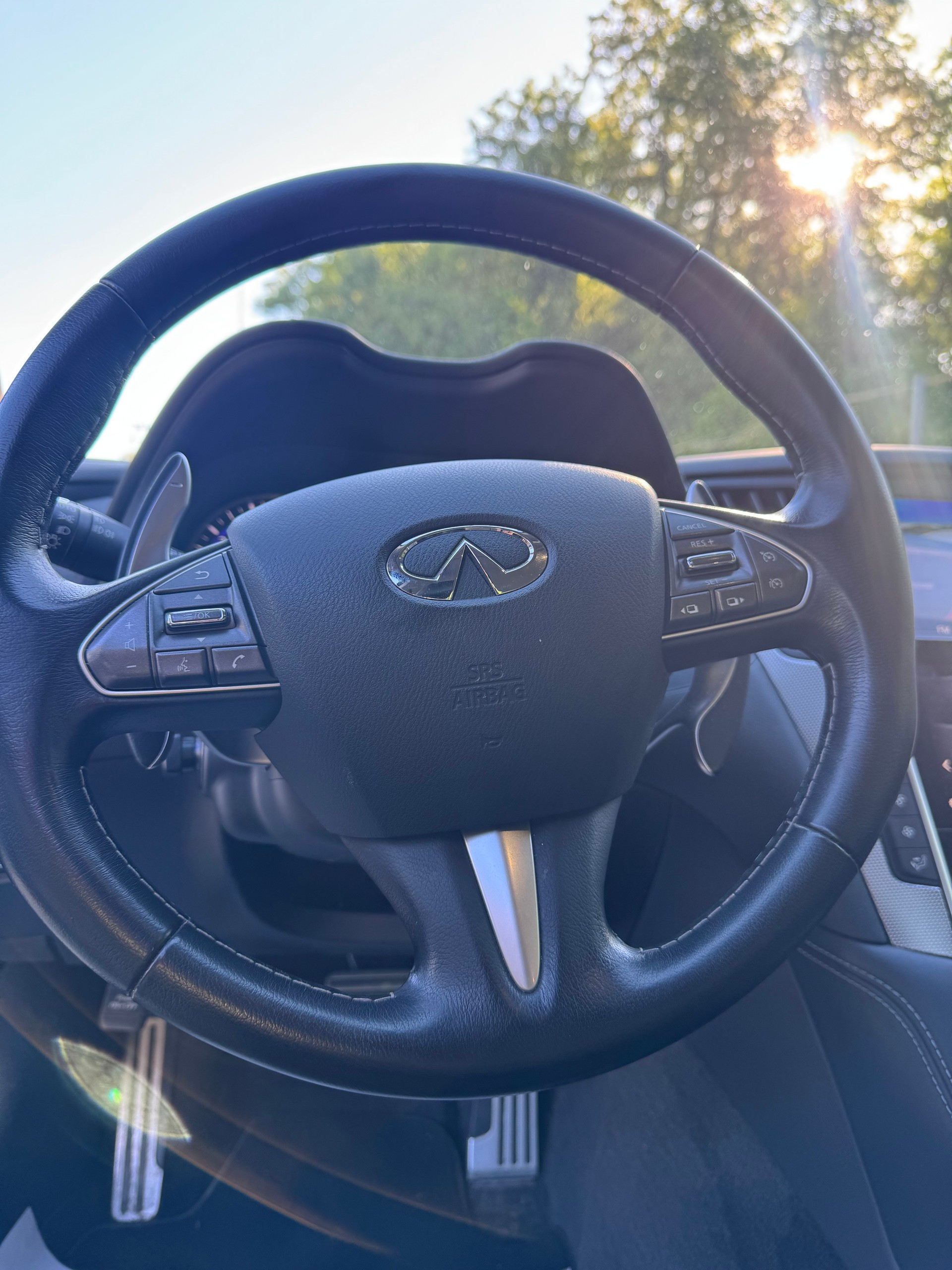 INFINITI Q50 2.2d Executive Automatic-image-13