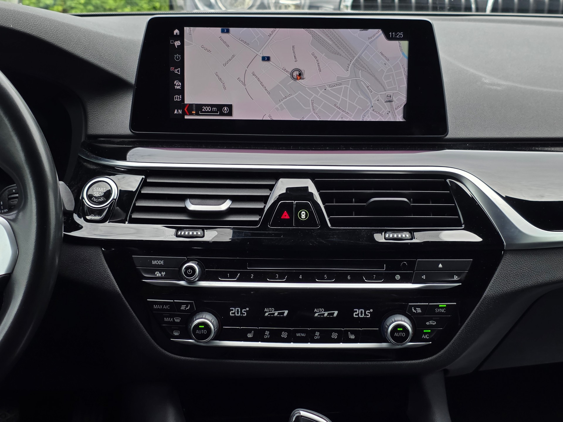 BMW 520d xDrive Luxury Line Steptronic-image-15