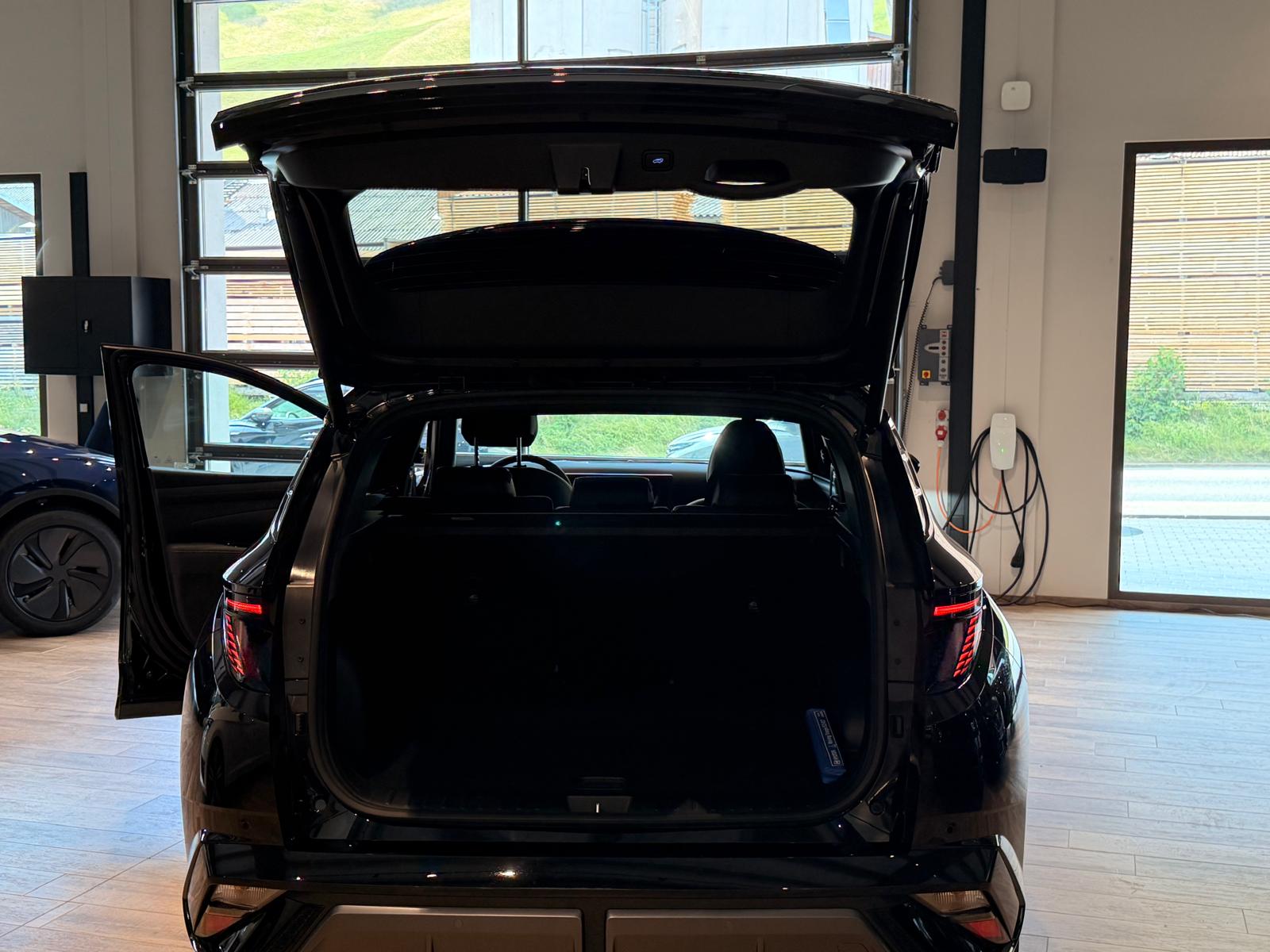 HYUNDAI Tucson 1.6 TGDI PHEV N-Line 4WD Vollausstattung-image-16