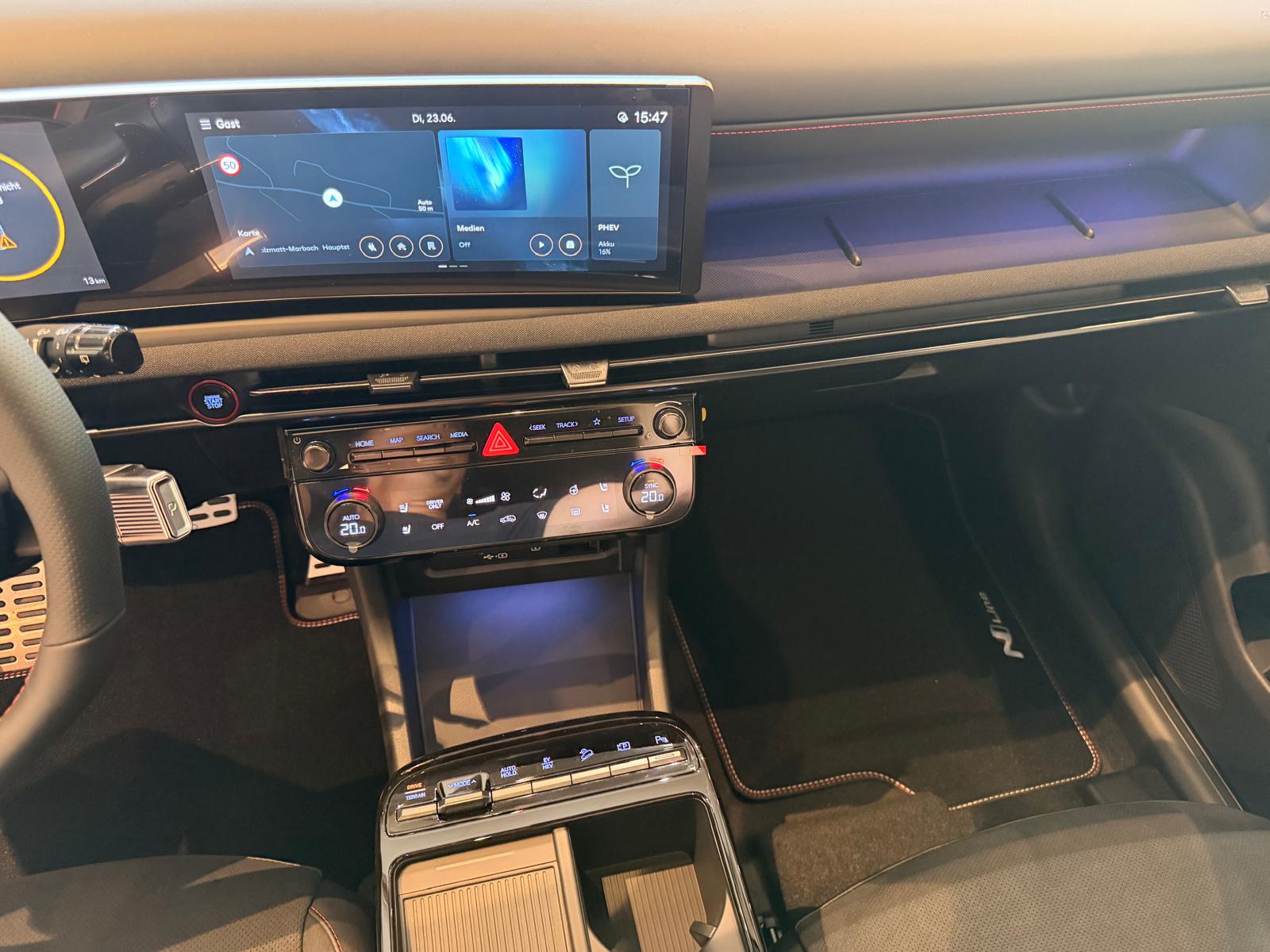 HYUNDAI Tucson 1.6 TGDI PHEV N-Line 4WD Vollausstattung-image-19