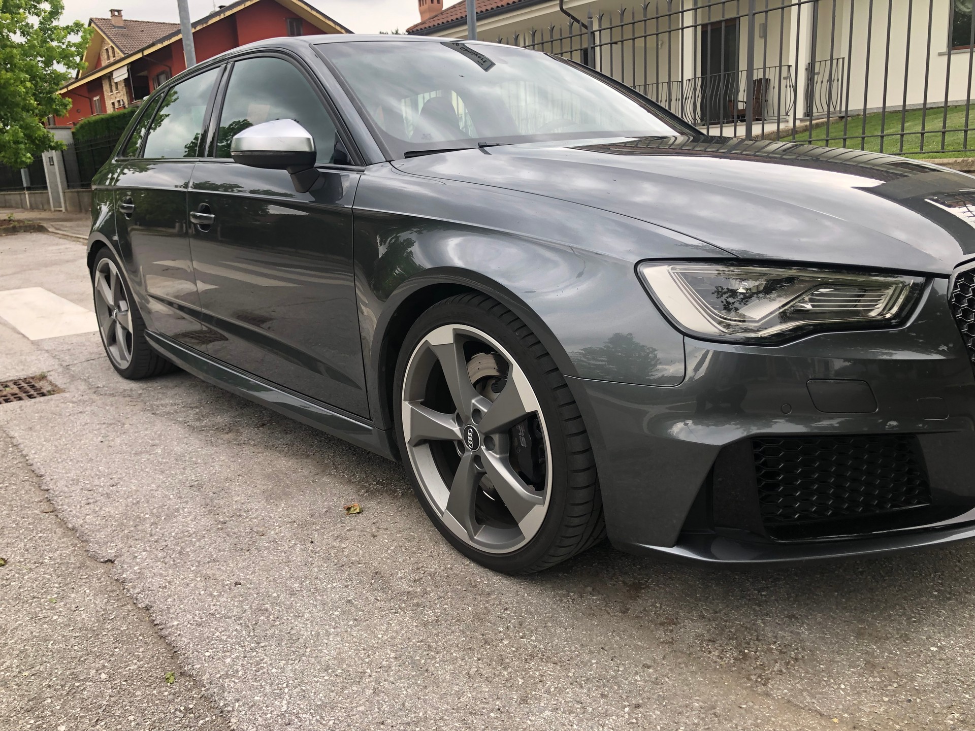 AUDI 2.5 T FSI quattro S-Tronic-image-1