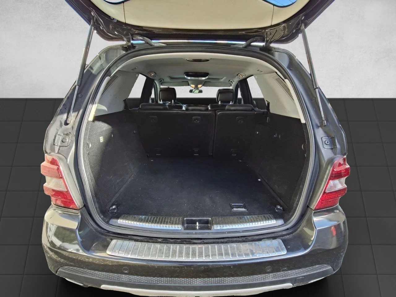 MERCEDES-BENZ ML 350 4Matic Edition 7G-Tronic-image-13